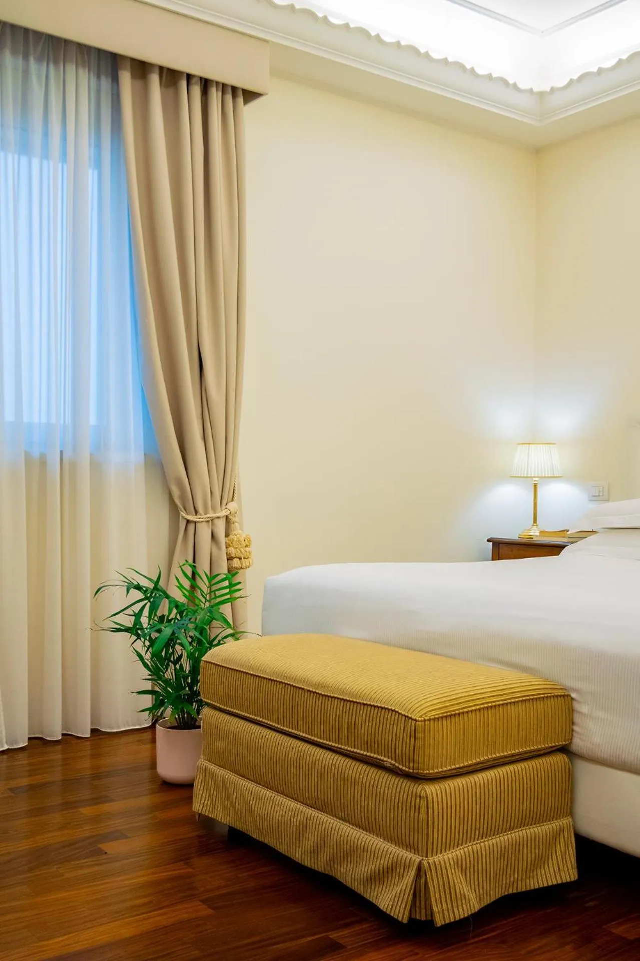 Bed in Hotel Villa Michelangelo