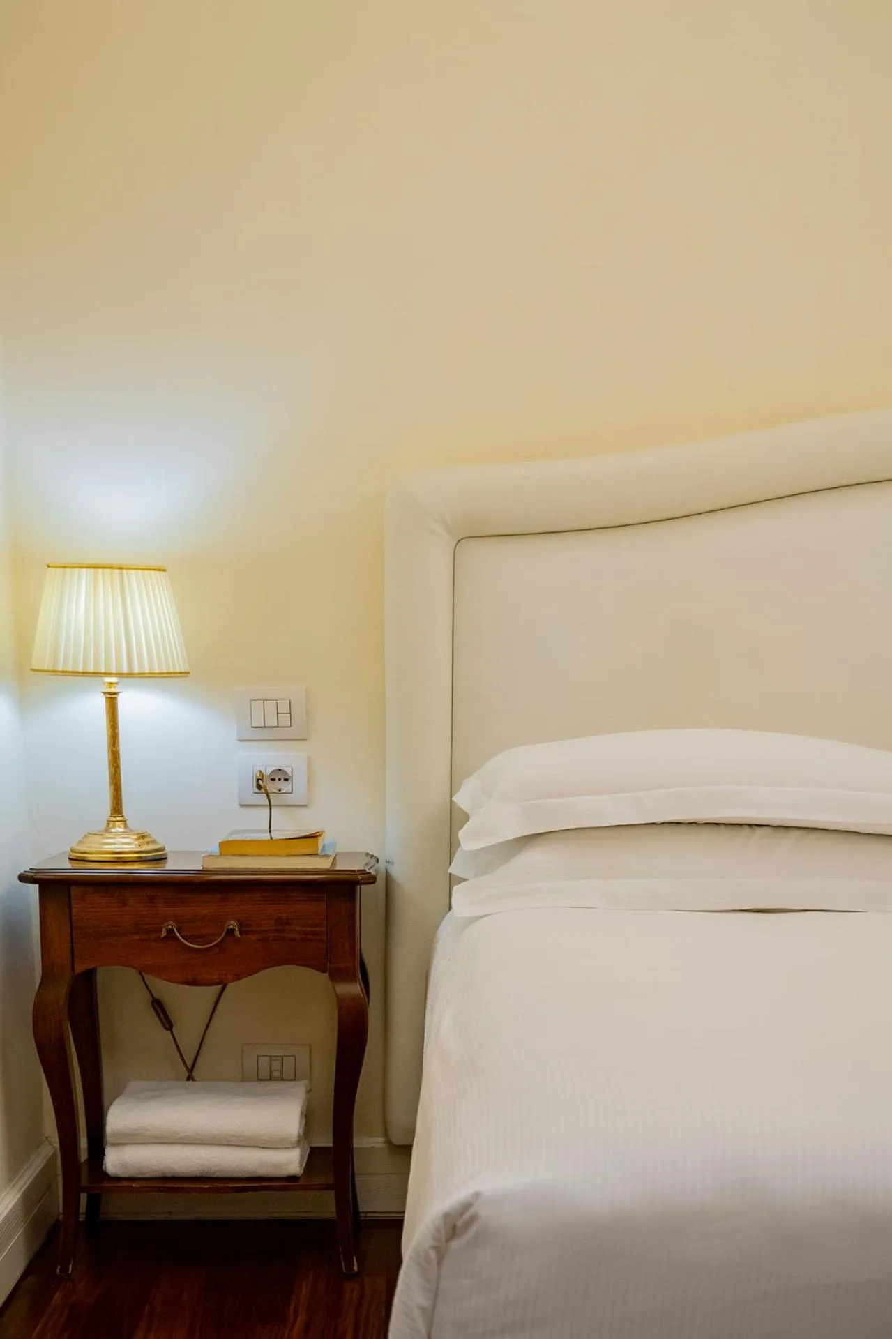 Bed in Hotel Villa Michelangelo