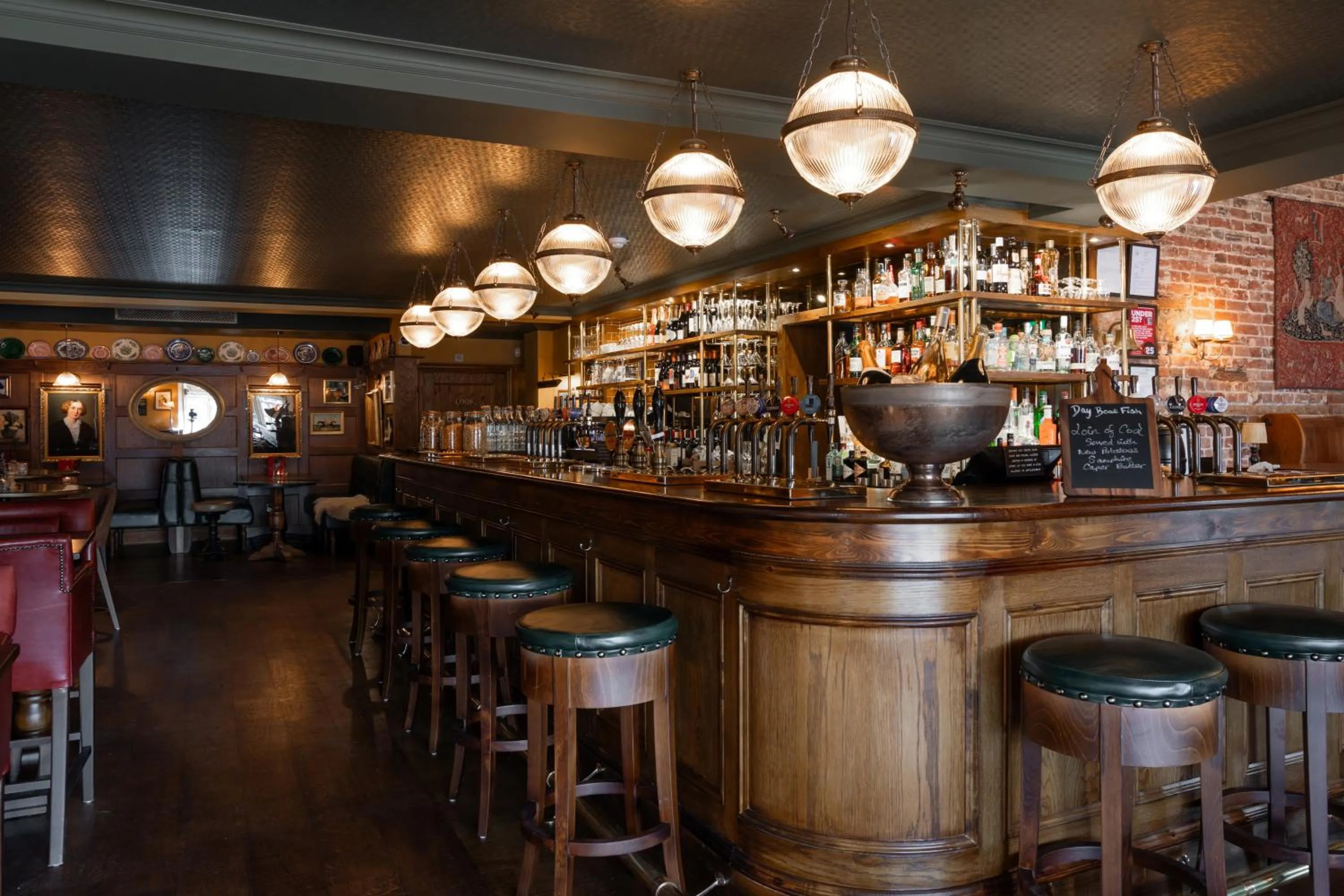 Lounge or bar in Bedford Arms Hotel