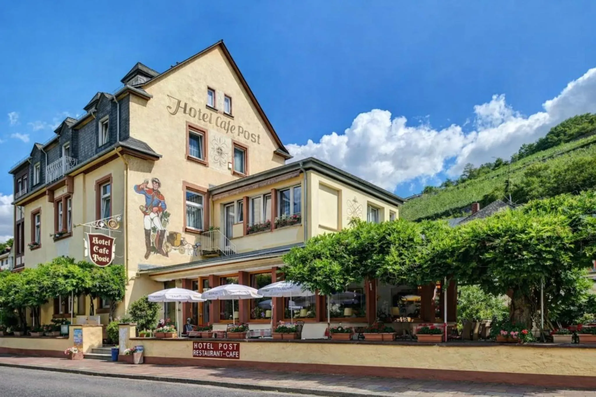 Property building in Hotel Café Post