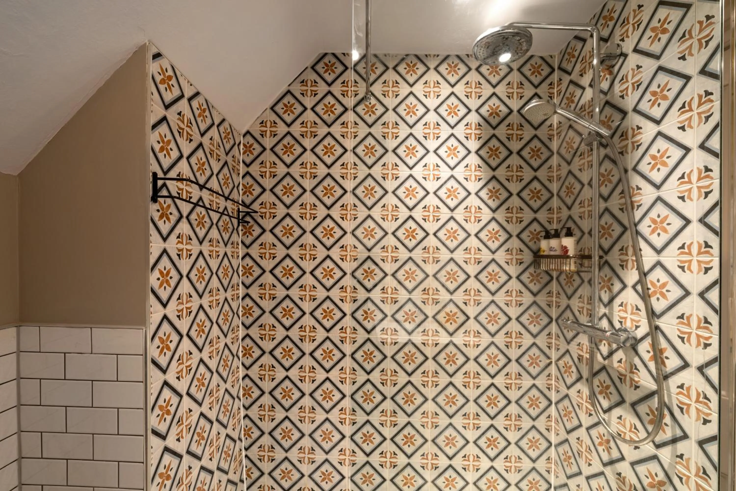 Bathroom in Bull Inn