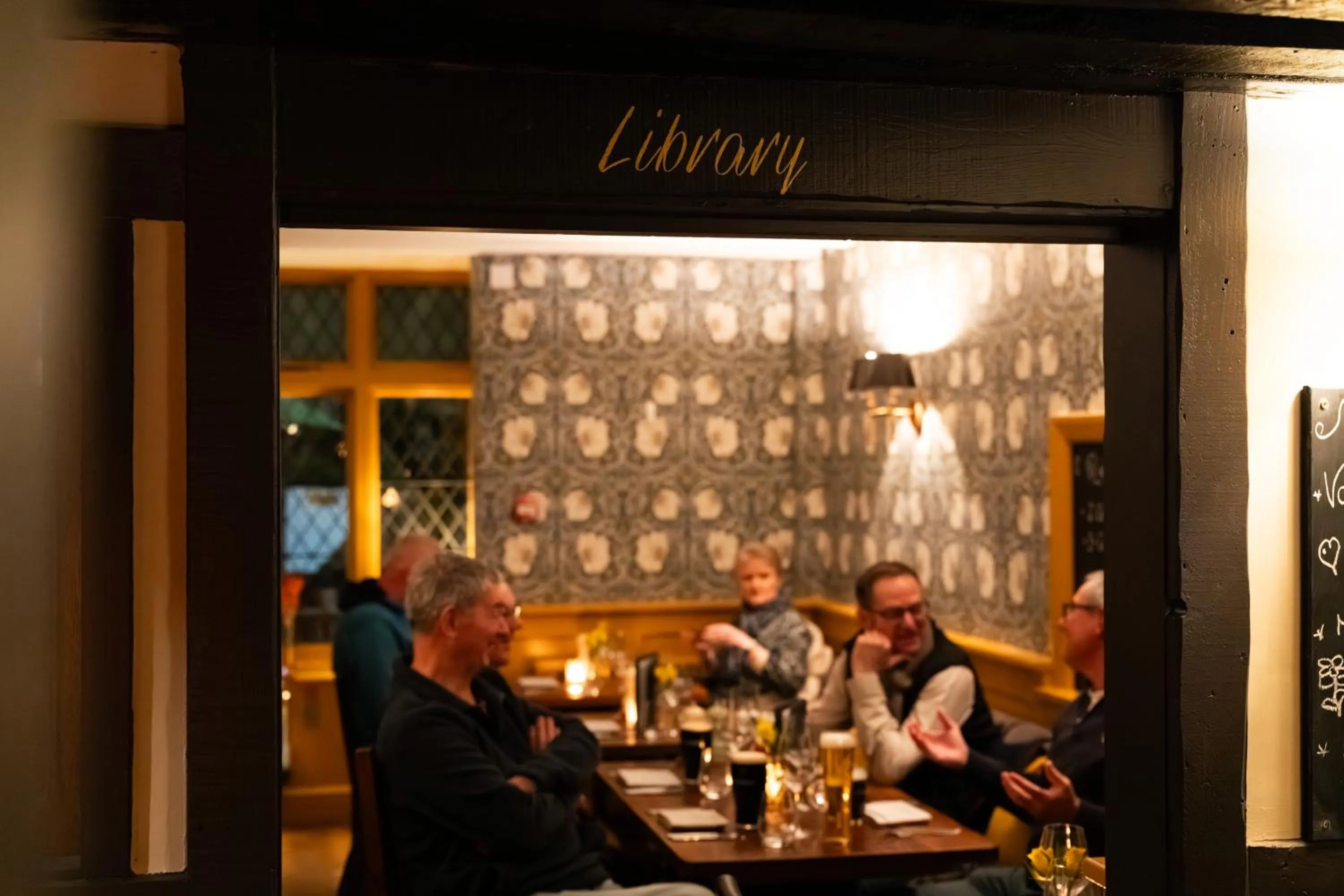 Restaurant/places to eat in Bull Inn