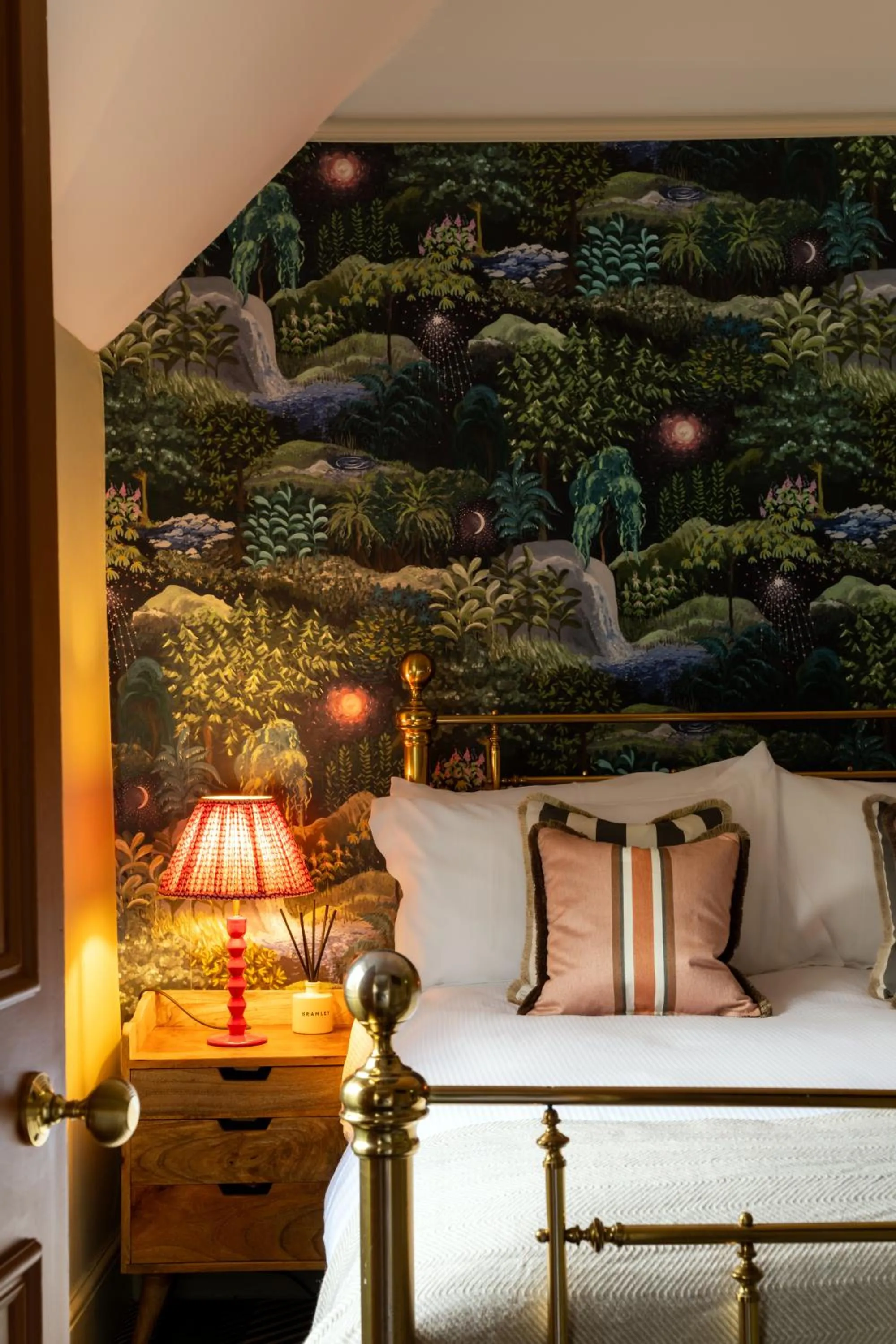 Decorative detail in Bull Inn