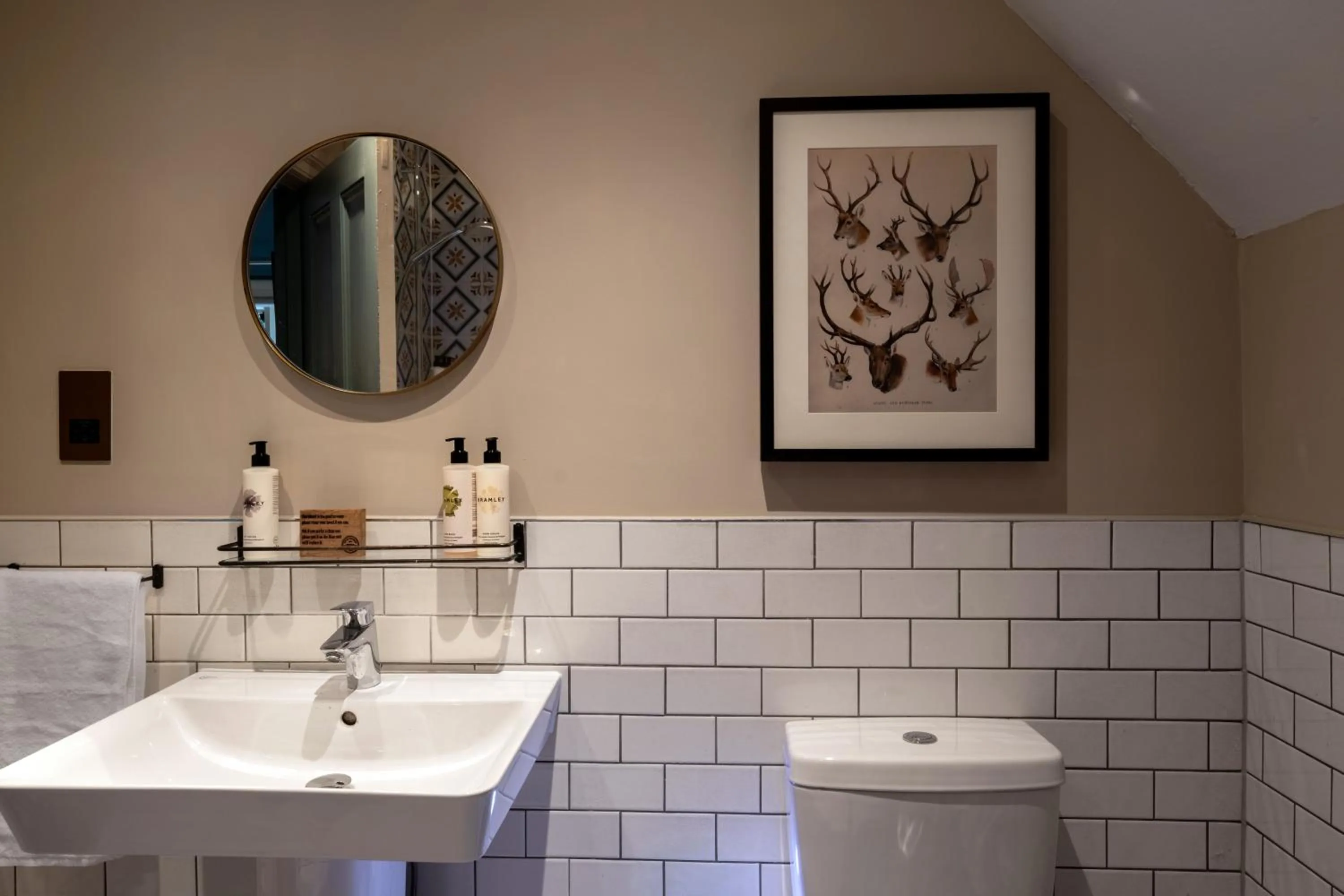 Bathroom in Bull Inn