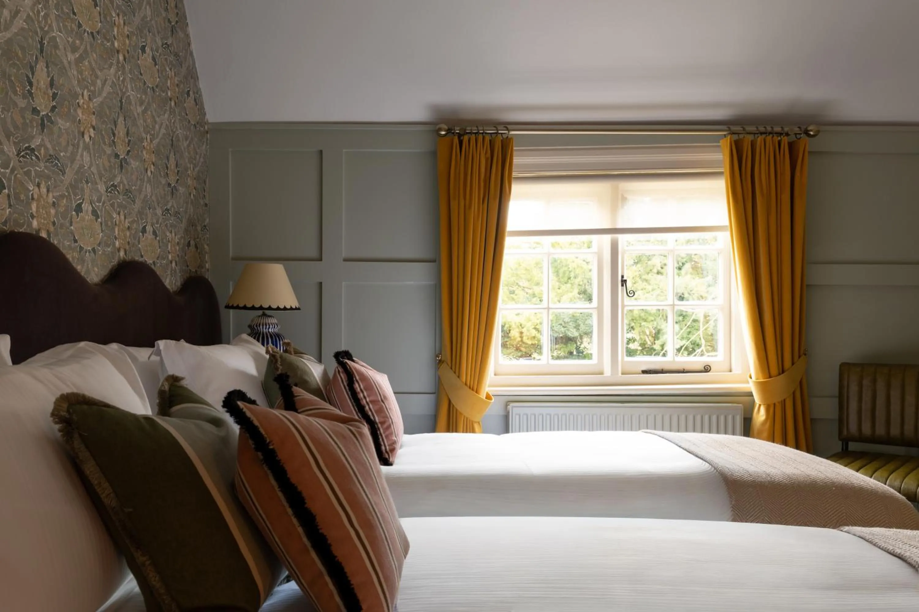 Bedroom, Bed in Bull Inn