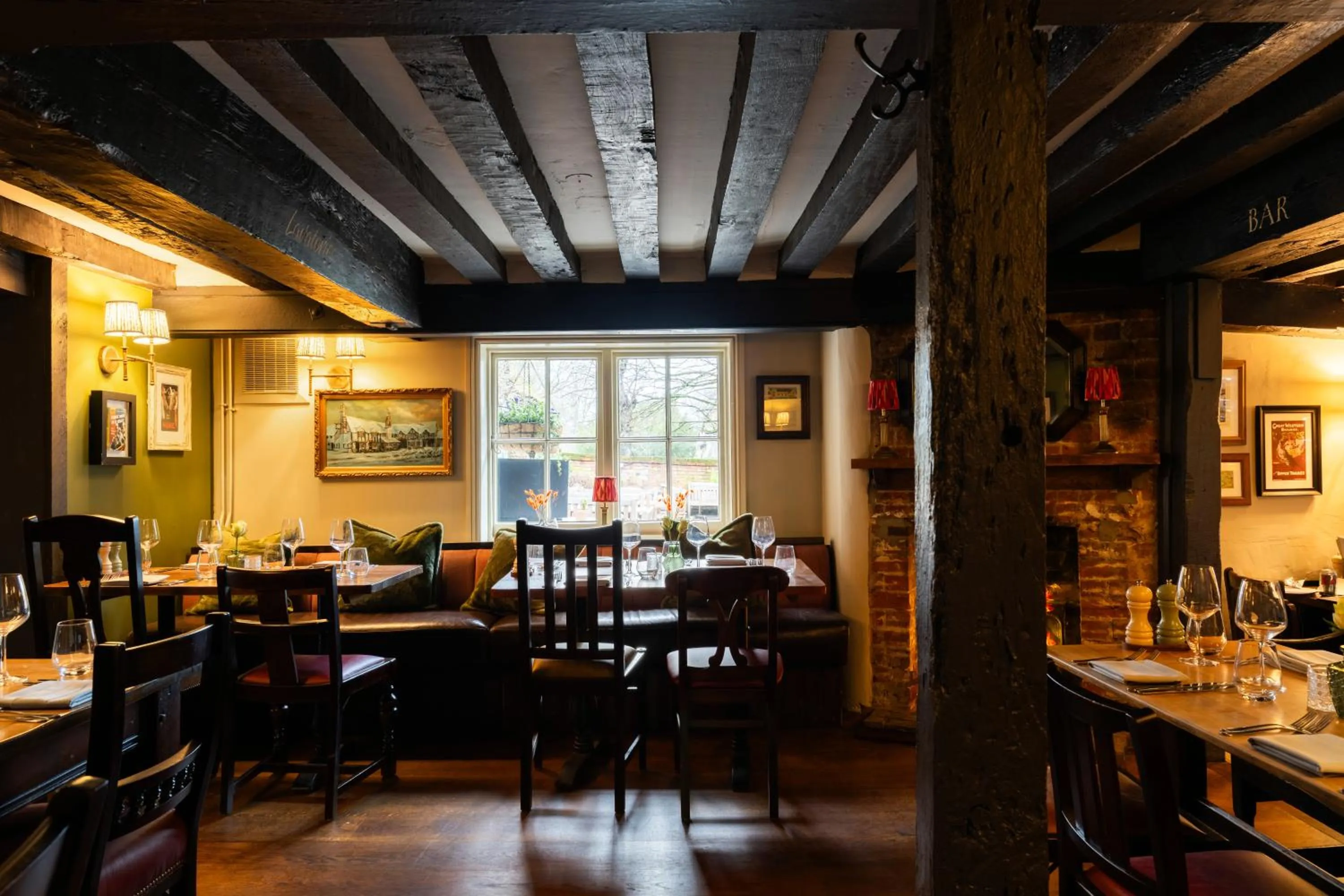 Restaurant/places to eat in Bull Inn