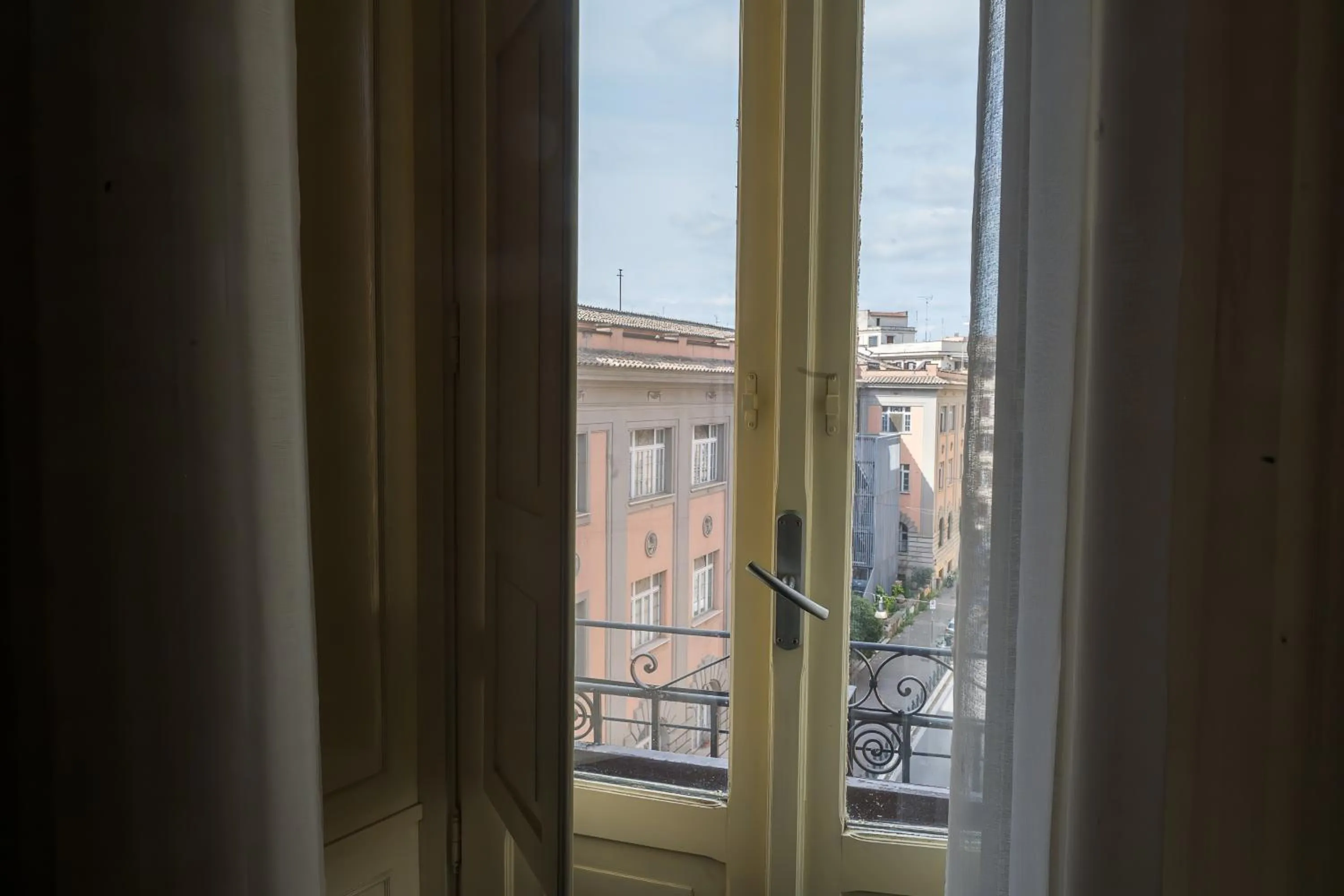 Borghese Executive Suite