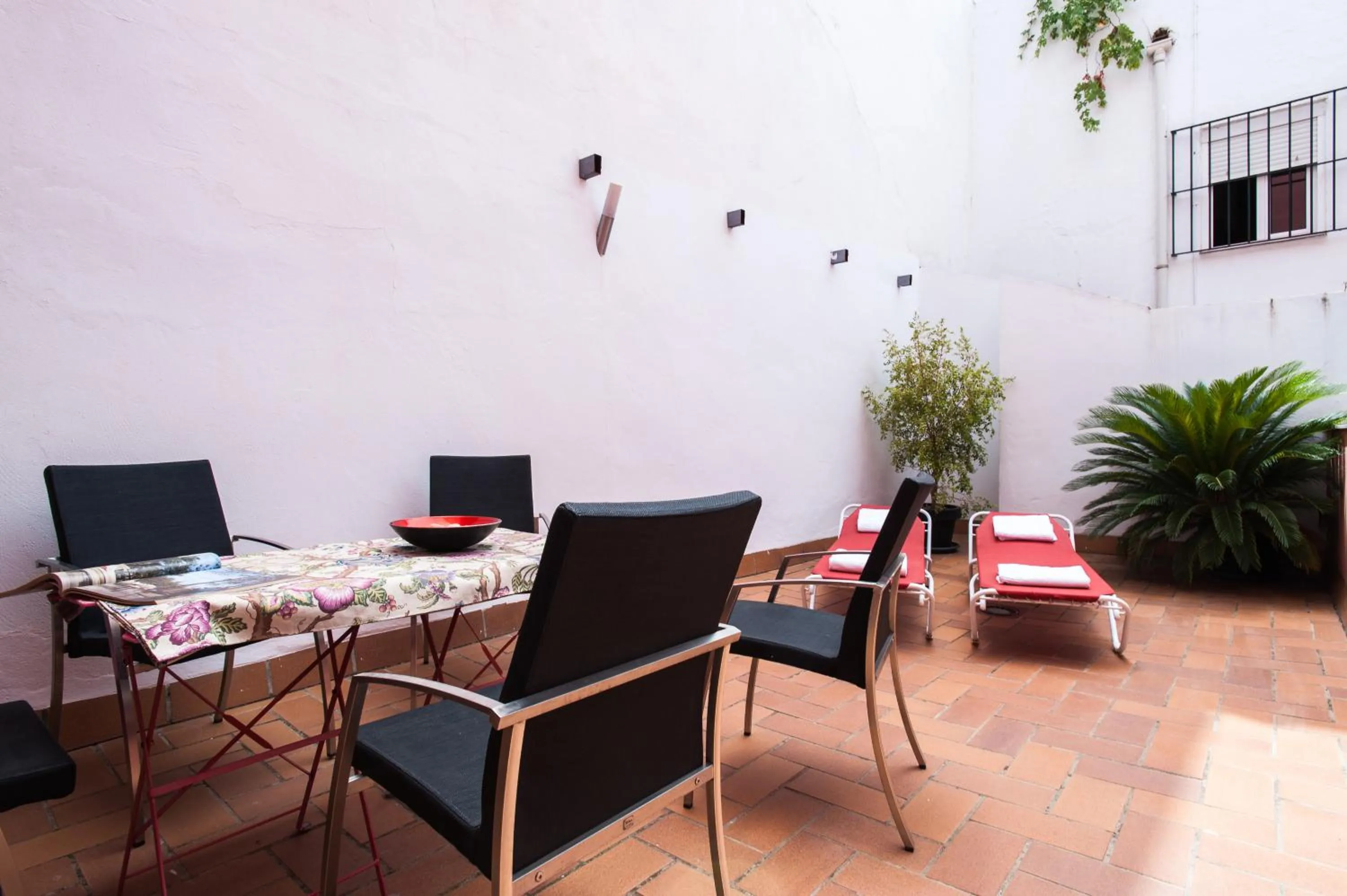 Patio in Singular Pilatos