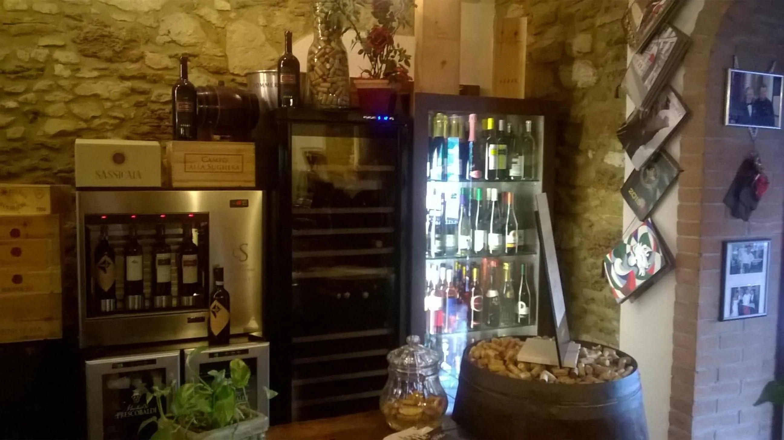 Restaurant/places to eat in Hotel Le Badie