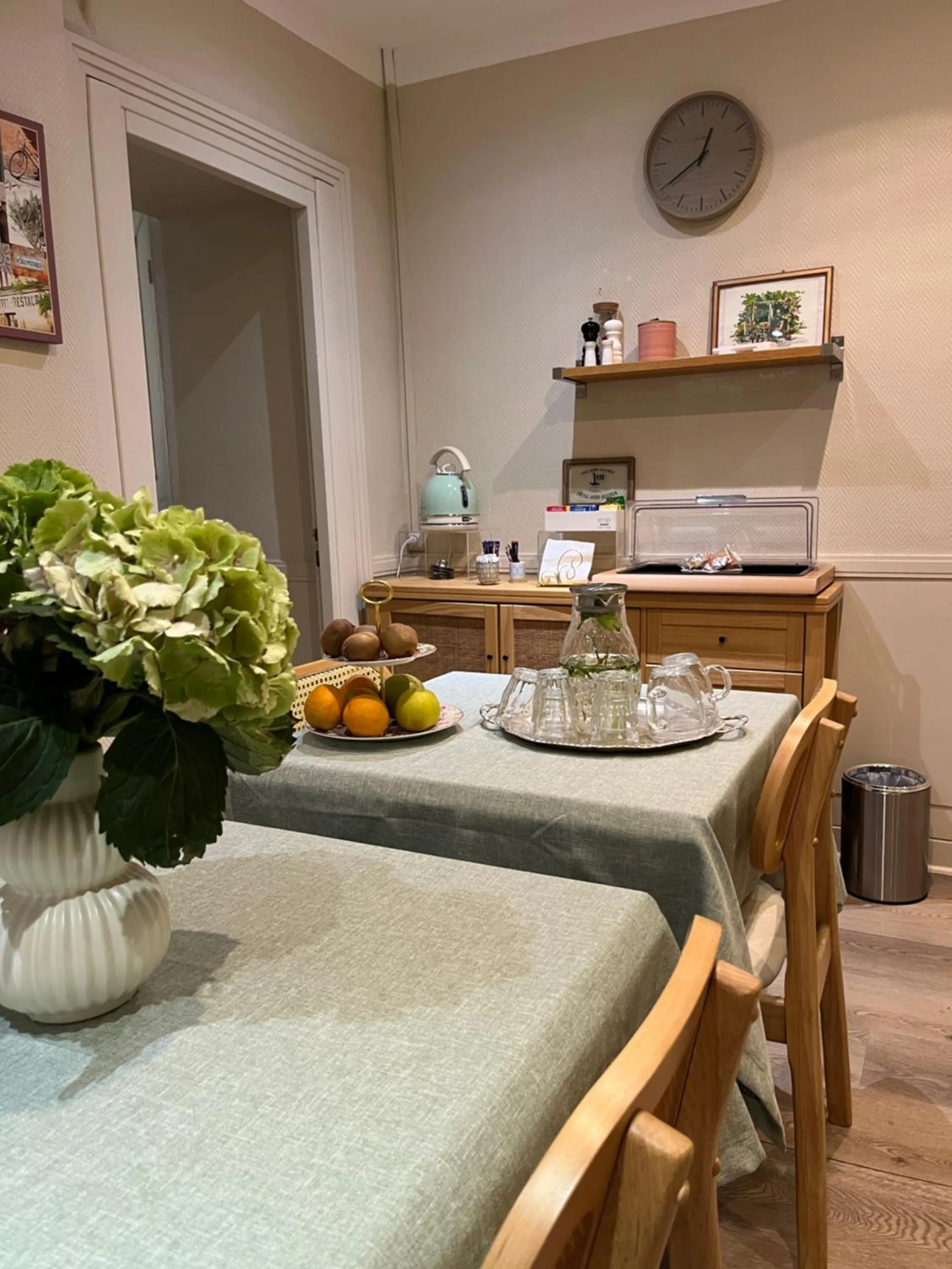 Breakfast in Nice Garden Hotel