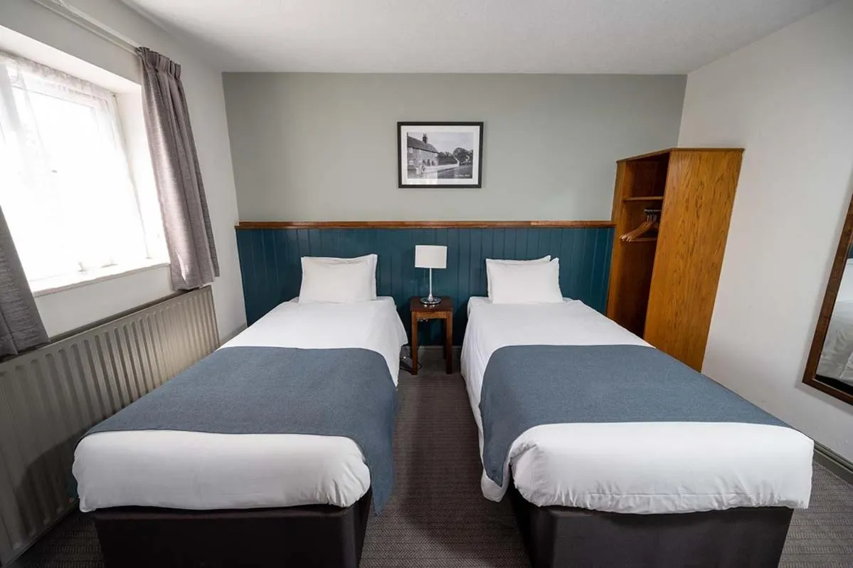 Bedroom, Bed in Cocked Hat by Greene King Inns