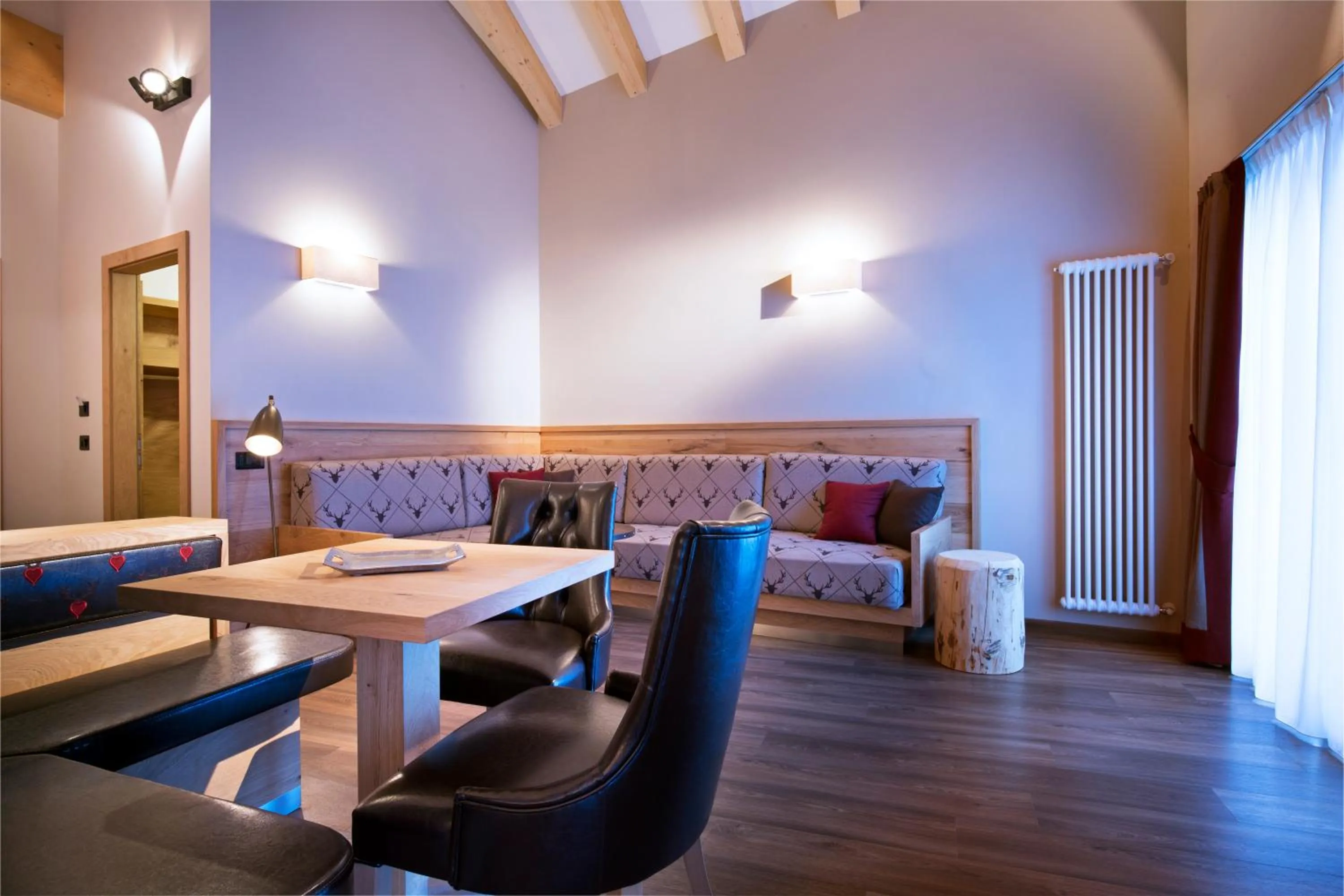 Photo of the whole room in Chalet Marcora