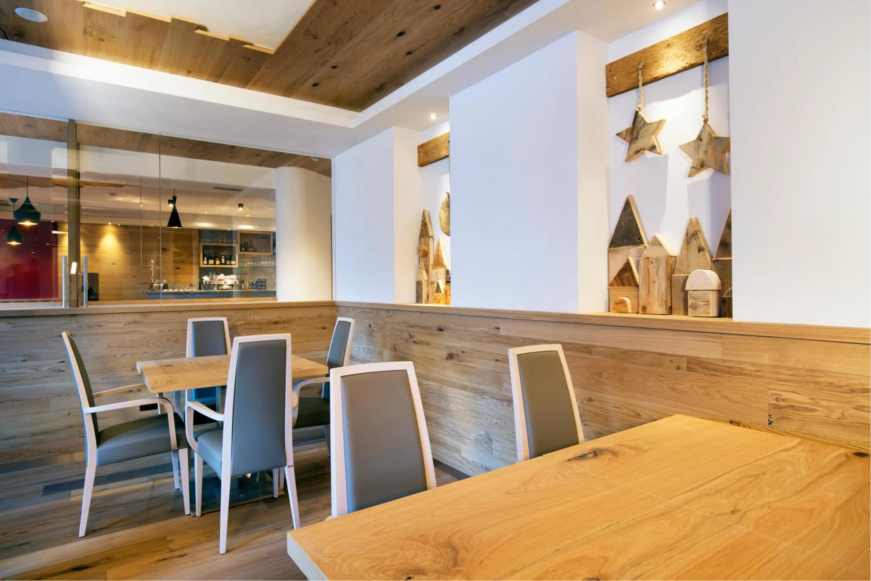 Restaurant/places to eat in Chalet Marcora