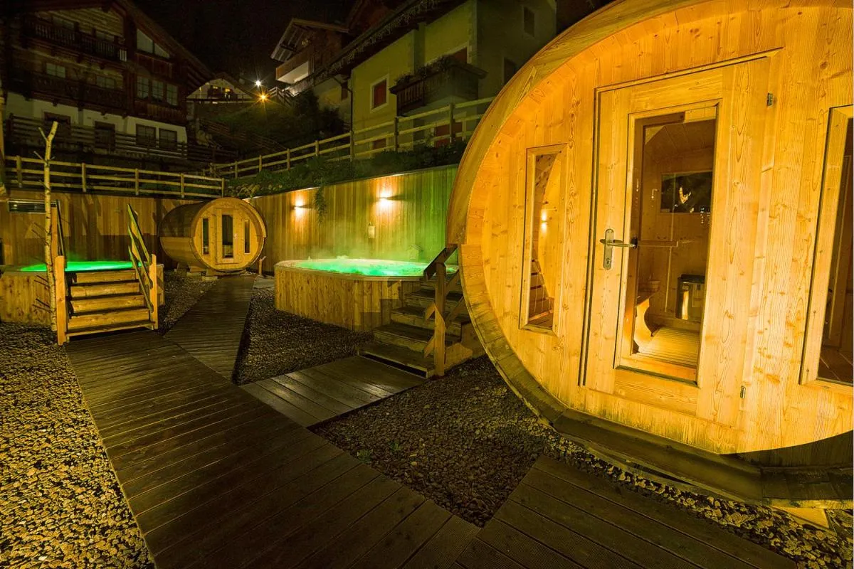 Hot Tub in Chalet Marcora