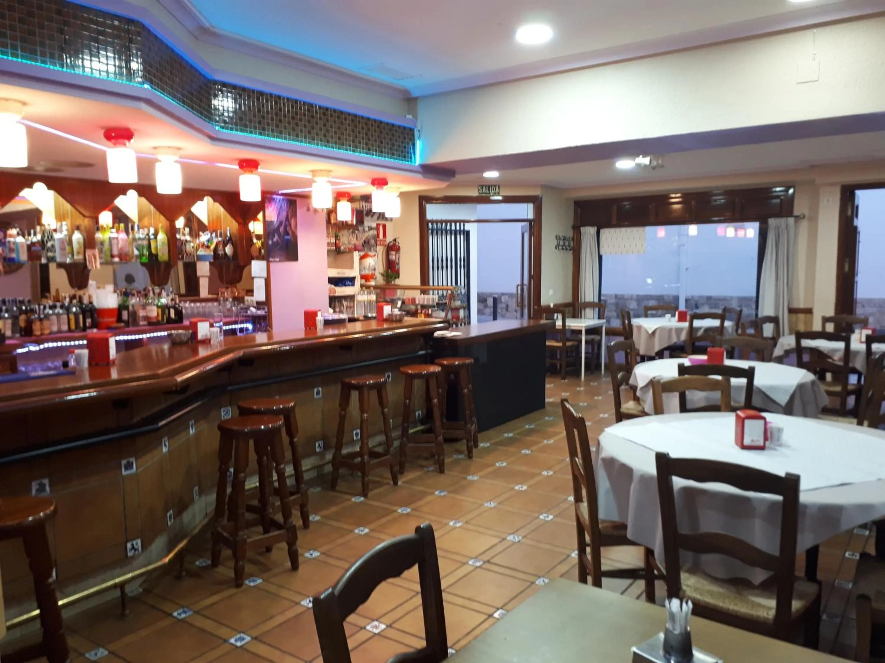 Restaurant/places to eat in APAR. SIERRAGUADALQUIVIR