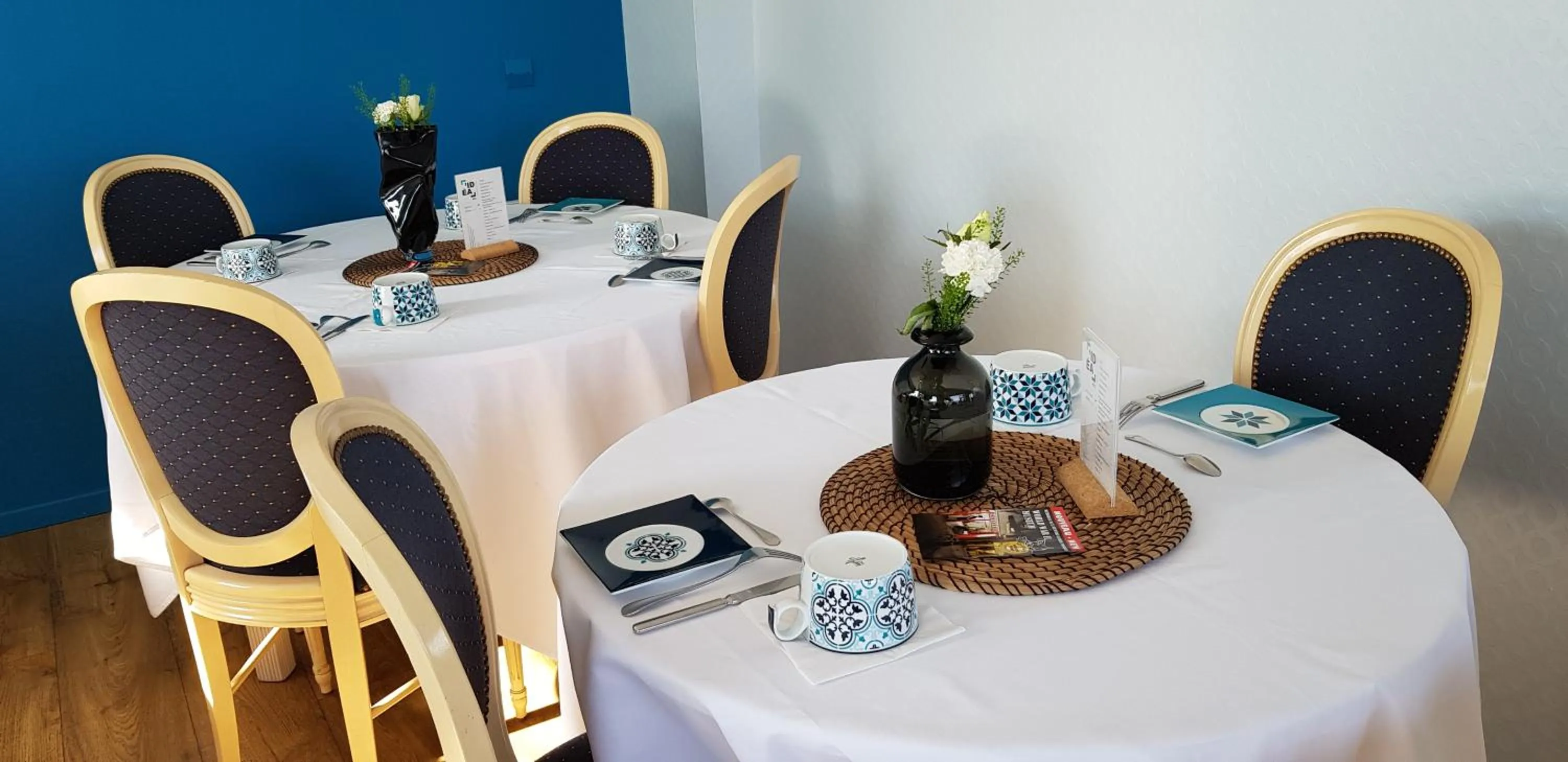 Restaurant/places to eat in Hôtel L'ideal le Mountbatten