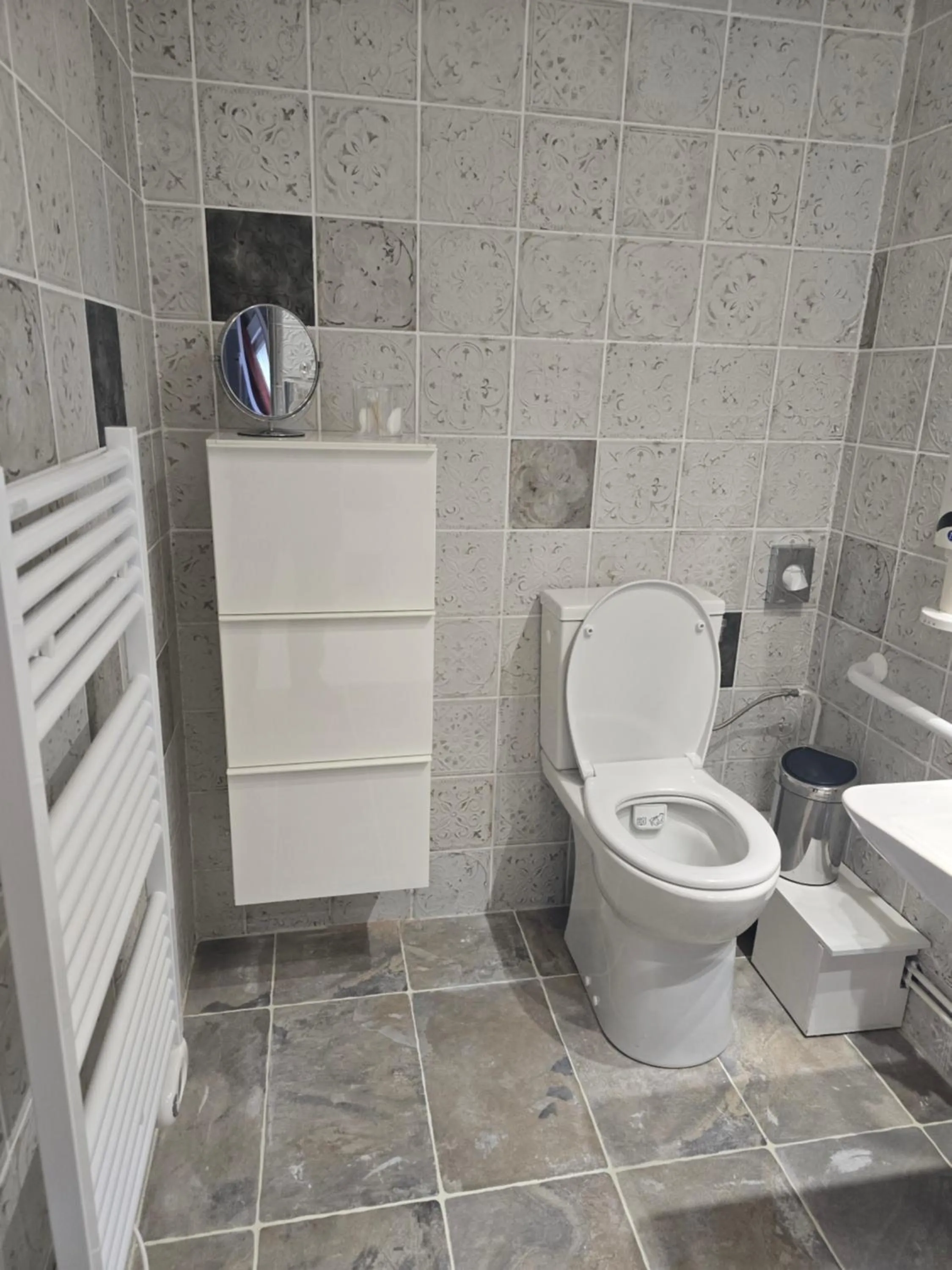 Bathroom in Hôtel L'ideal le Mountbatten