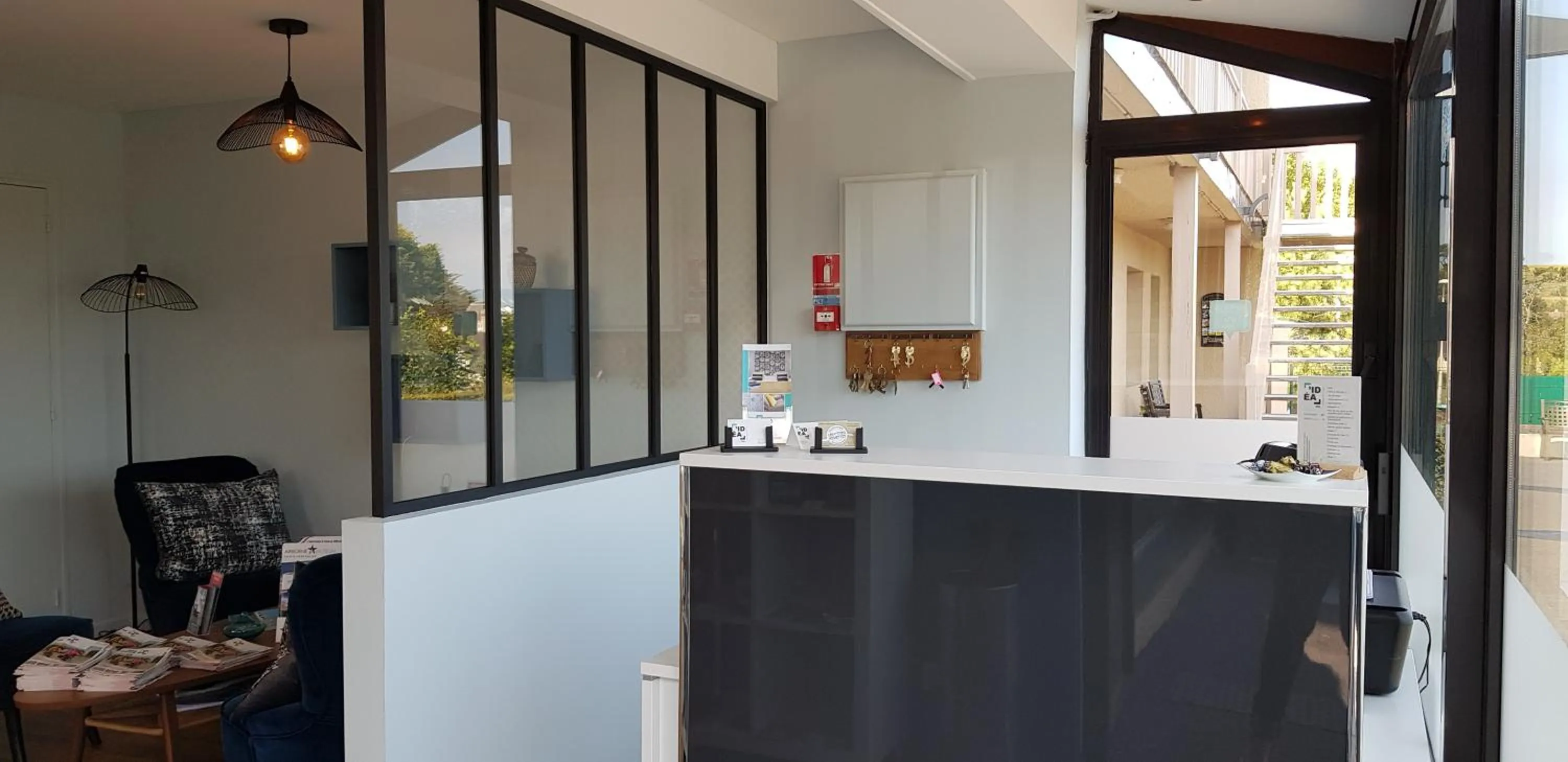 Lobby or reception in Hôtel L'ideal le Mountbatten