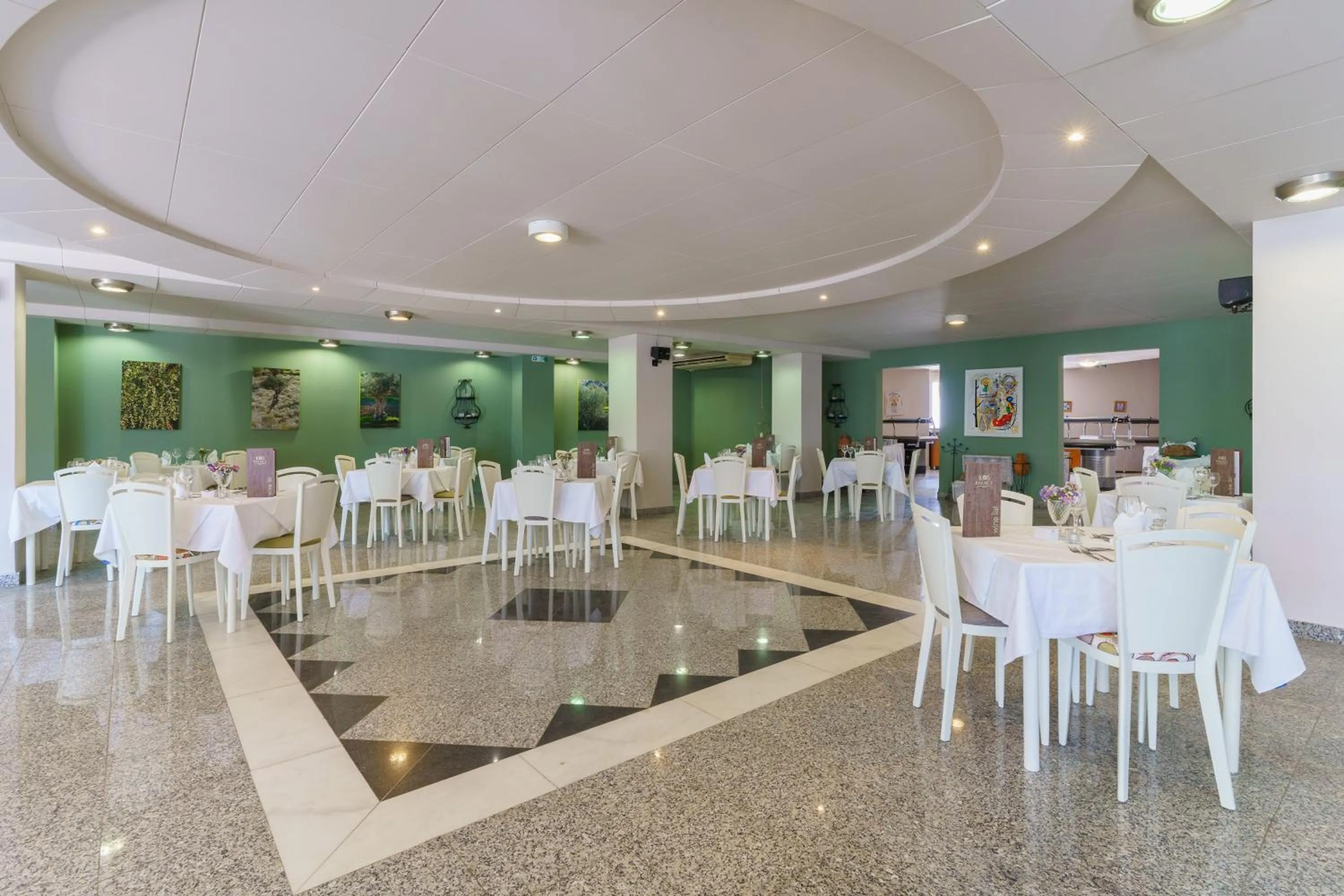 Restaurant/places to eat in Kos Palace