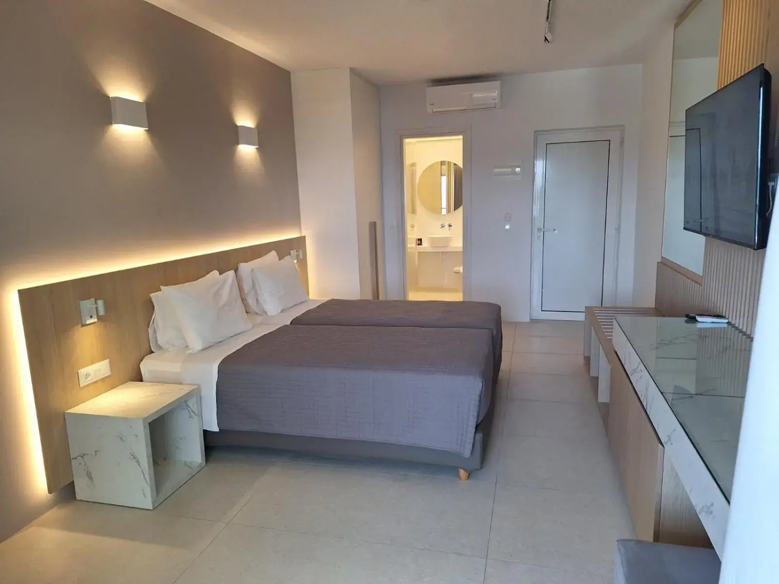 Top Floor Superior Double or Twin Room with Sea View in Kos Palace Top Floor Superior Double or Twin Room with Sea View in Kos Palace