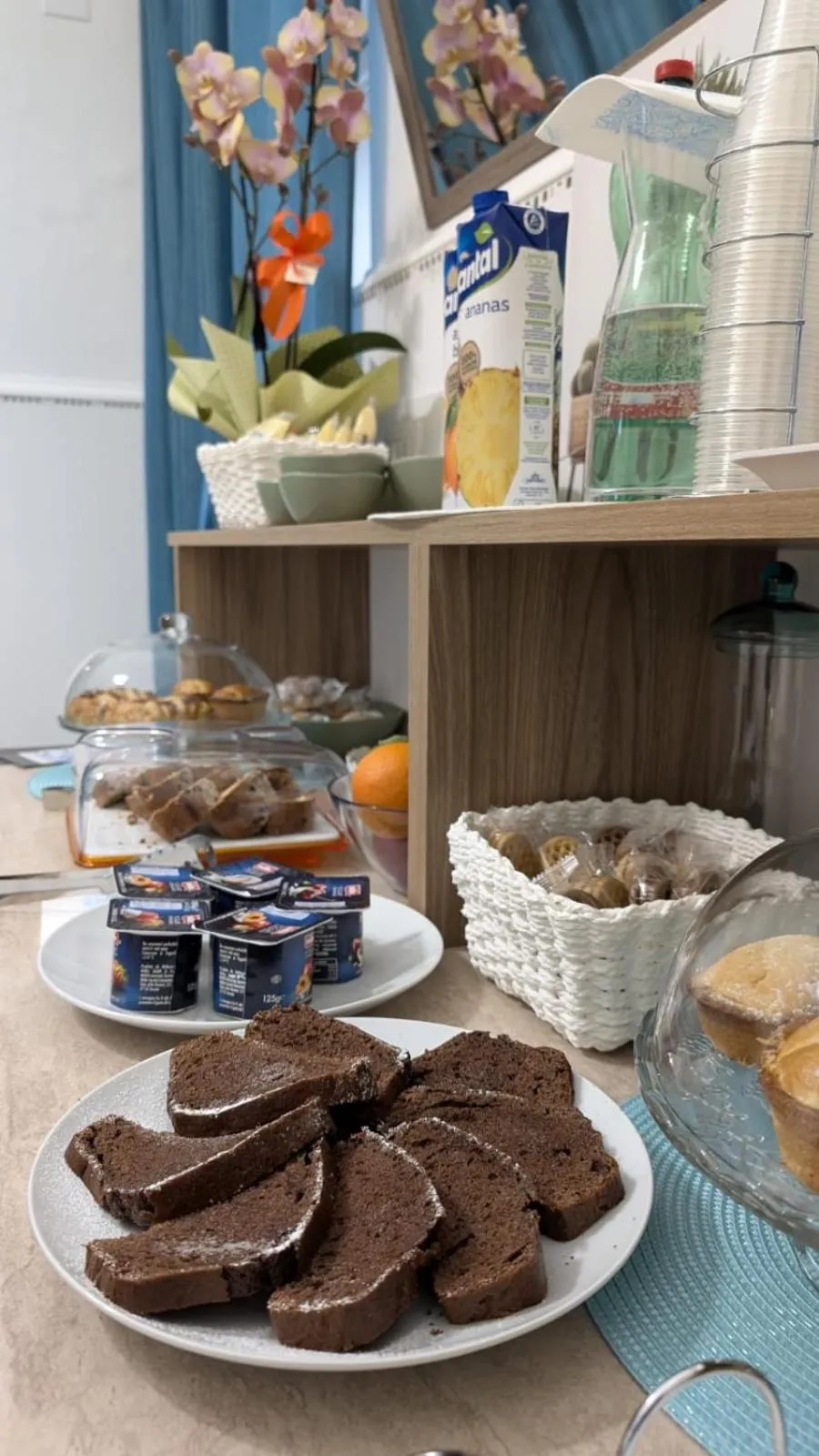 Buffet breakfast in B&B Corte Regina Esther