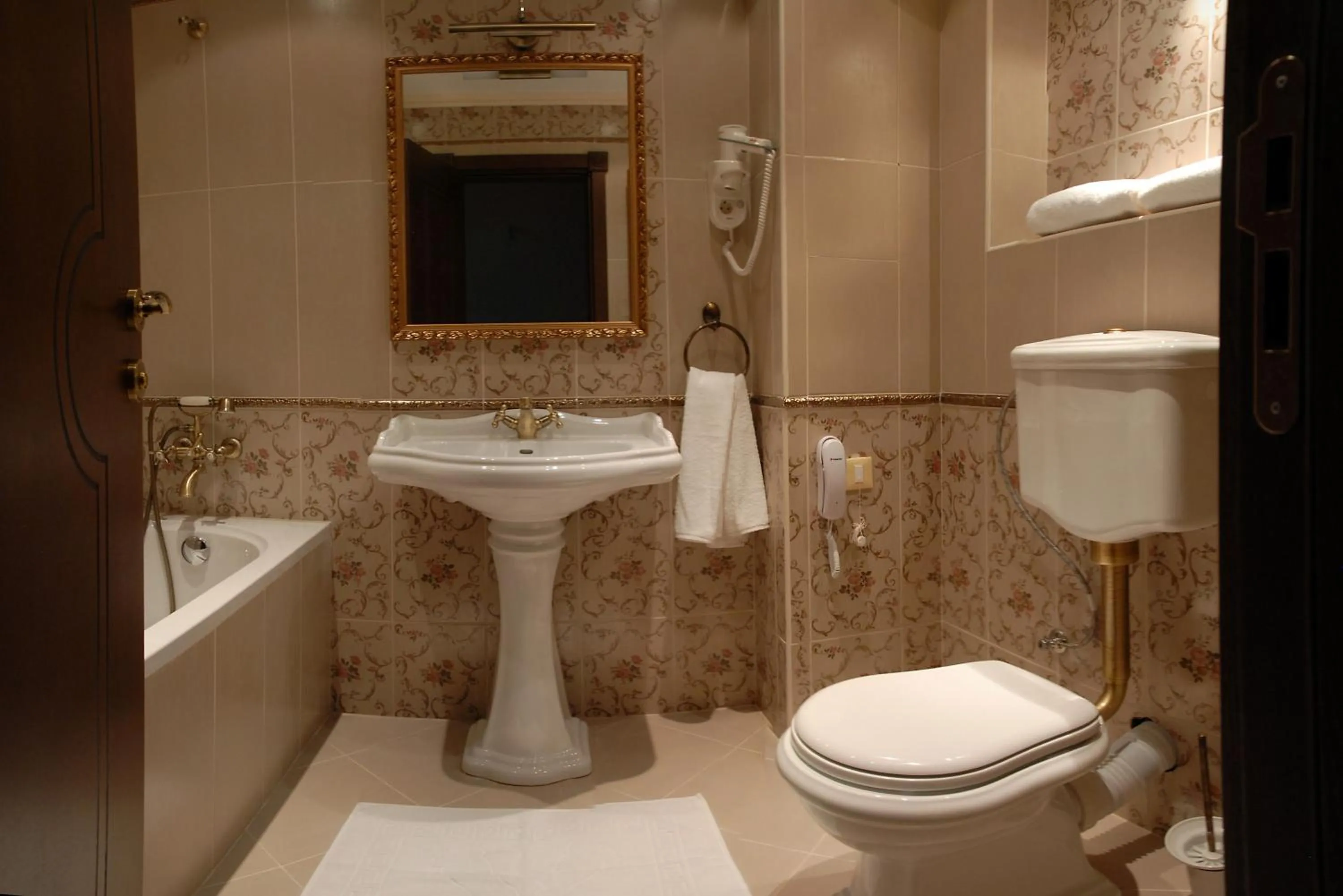 Bathroom in Hotel Iva & Elena