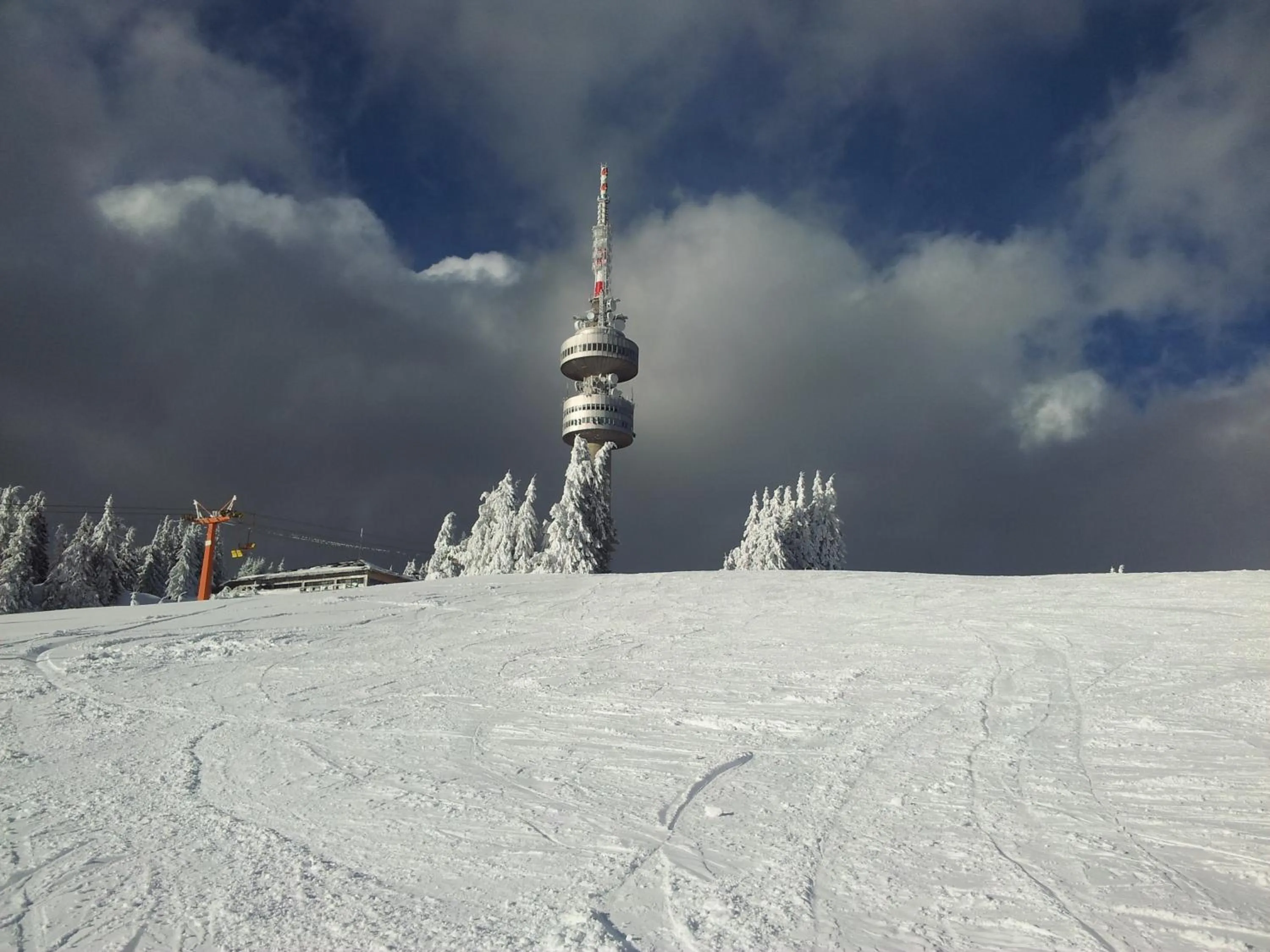 Area and facilities in Hotel Iva & Elena