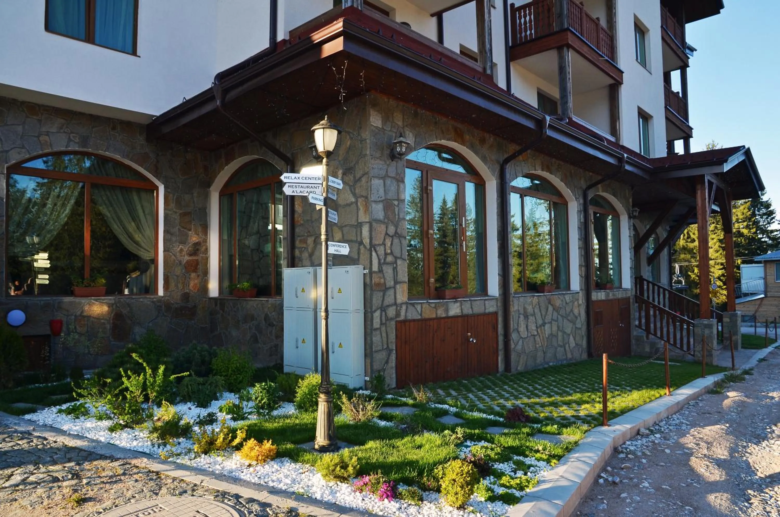 Facade/entrance in Hotel Iva & Elena