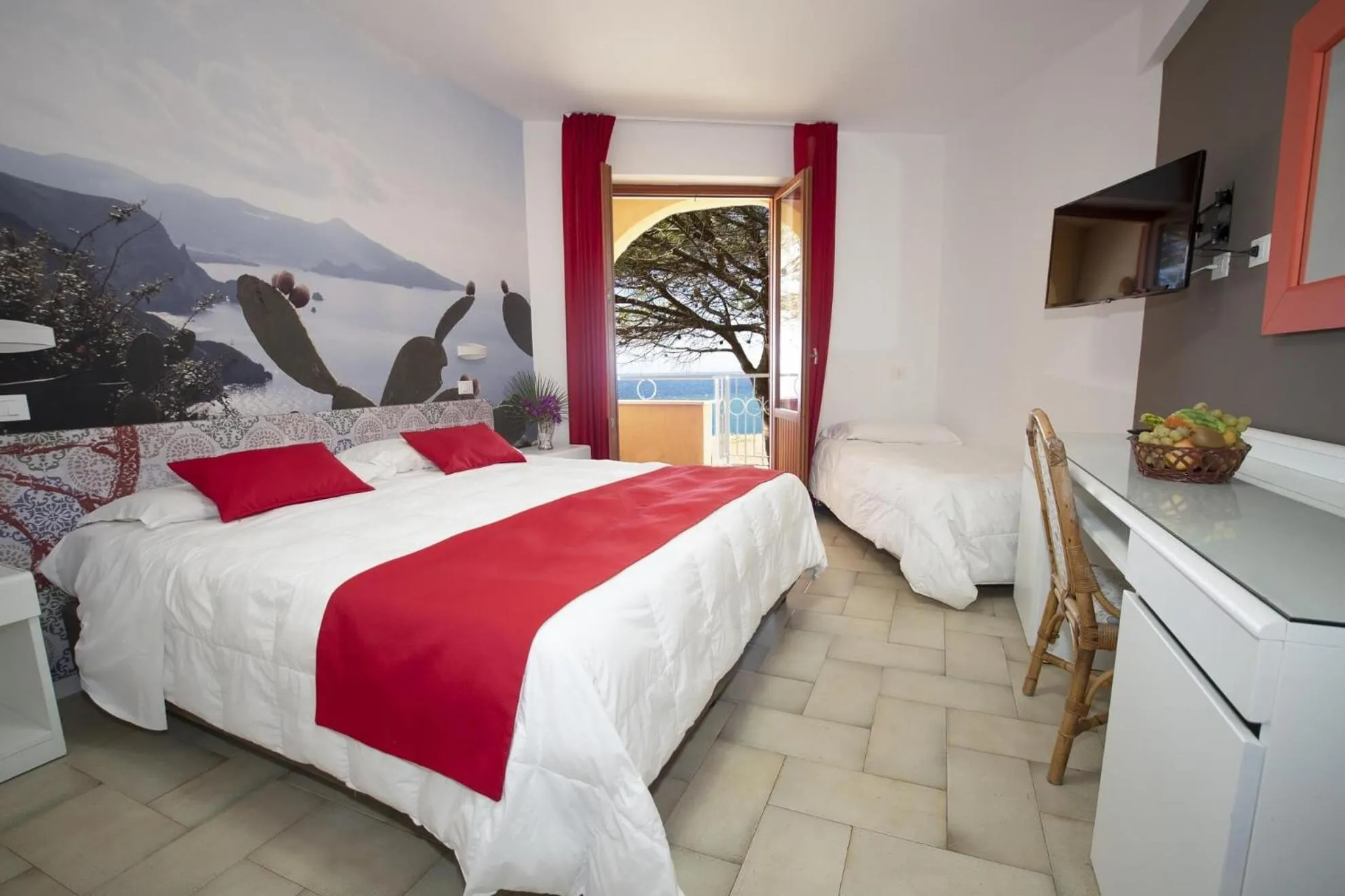 Bed in Perla Del Golfo Resort