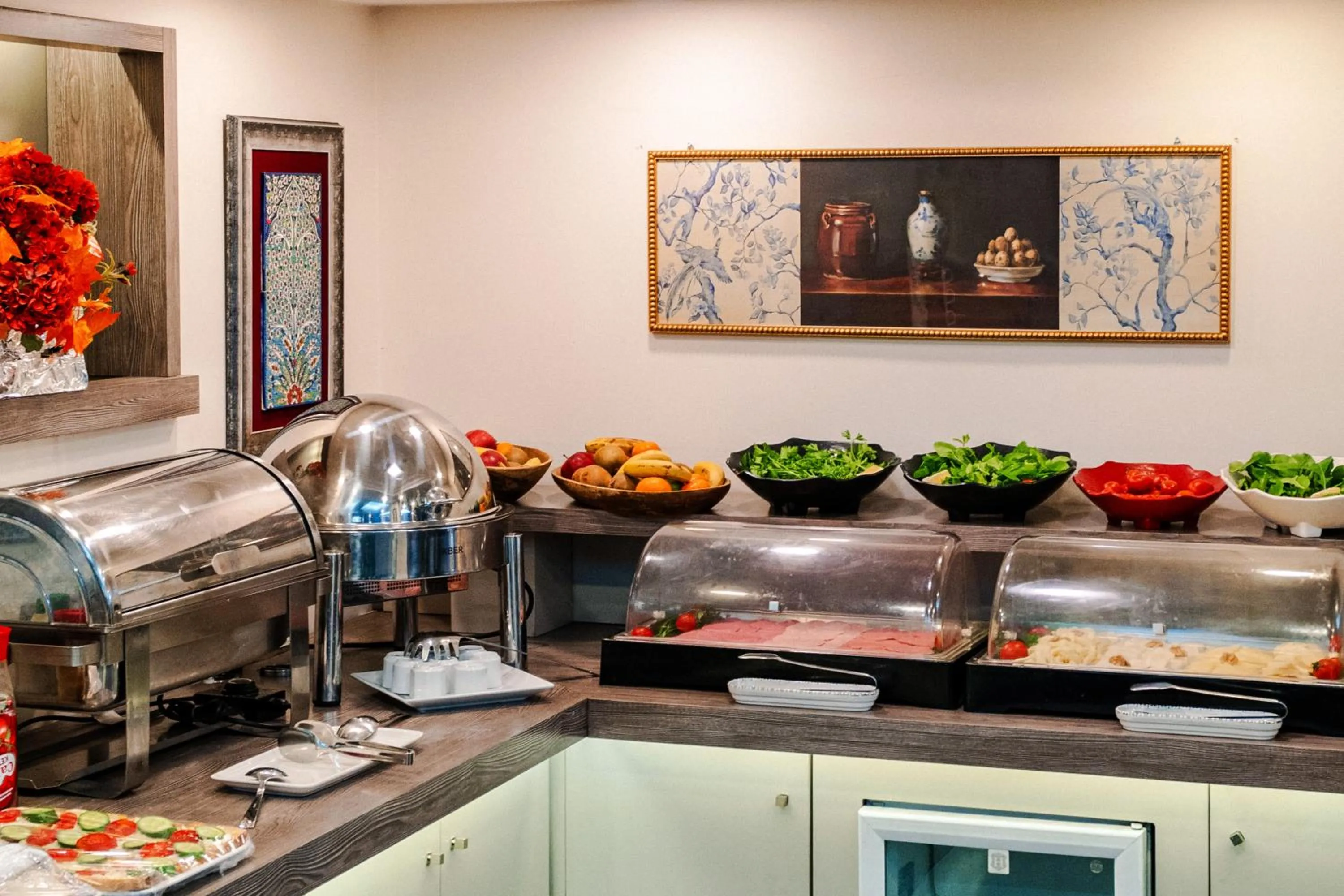 Food and drinks in Cheya Beşiktaş Istanbul Bosphorus City Center Hotel & Suites