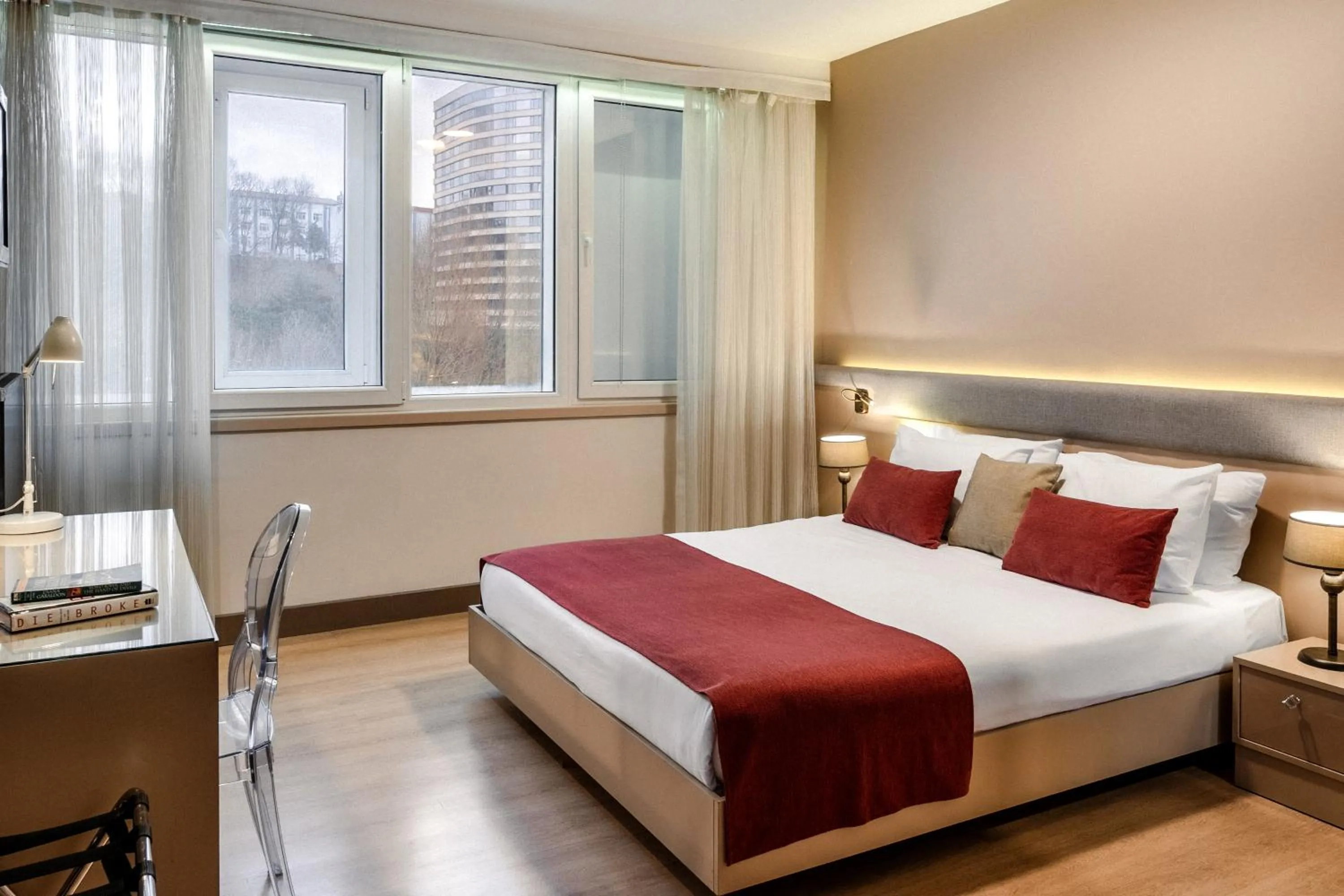 Bed in Cheya Beşiktaş Istanbul Bosphorus City Center Hotel & Suites