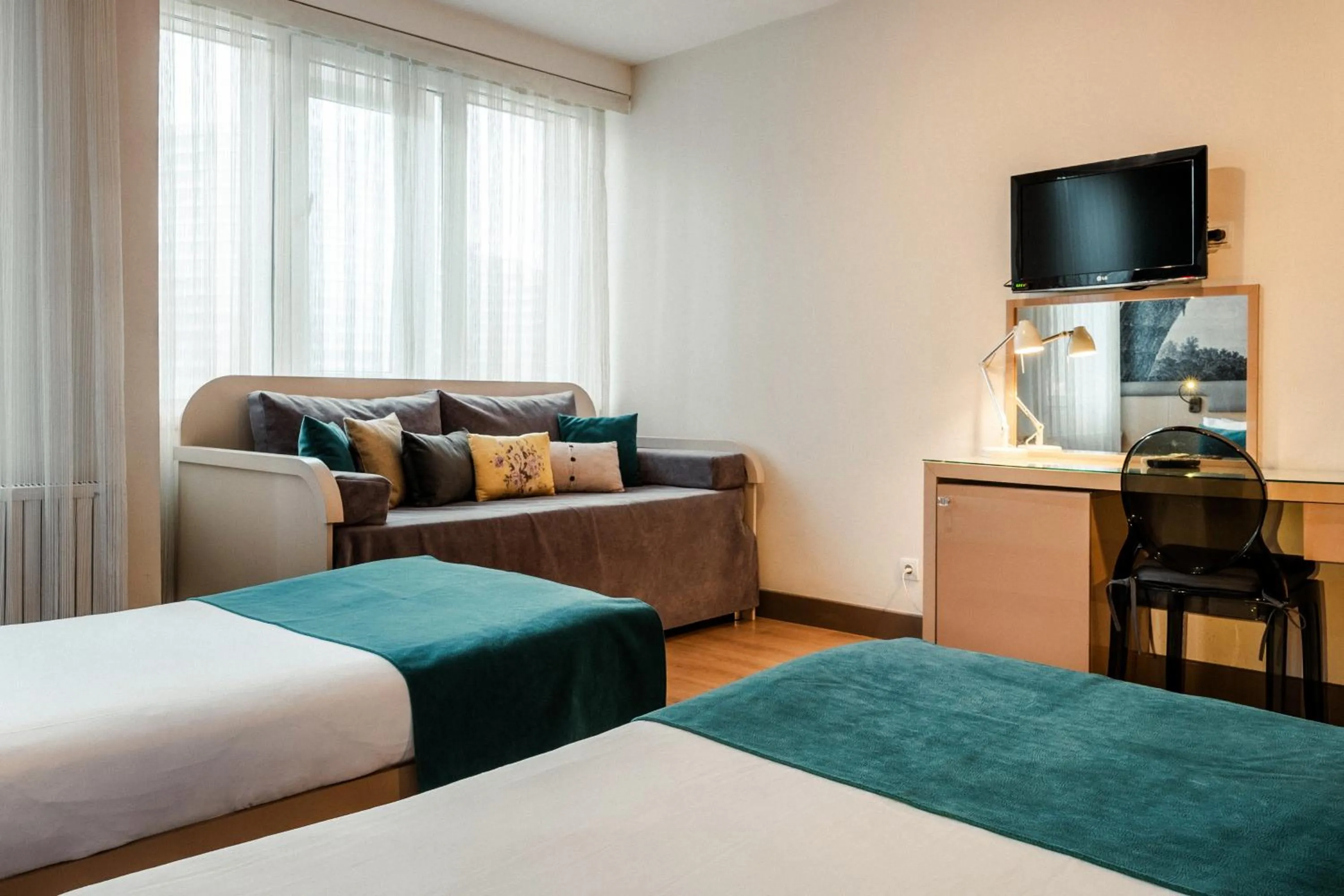 Bed in Cheya Beşiktaş Istanbul Bosphorus City Center Hotel & Suites