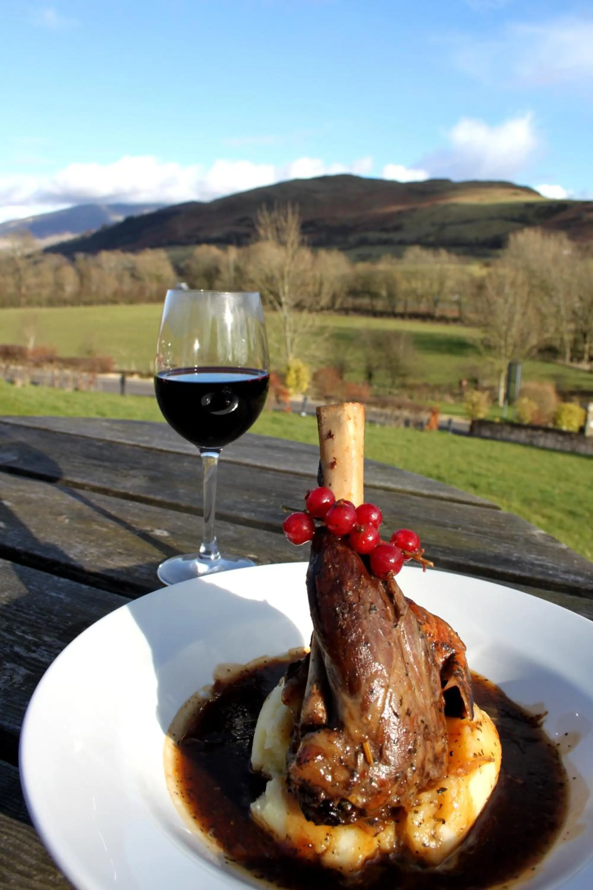 Restaurant/places to eat in Embleton Spa Hotel & Apartments