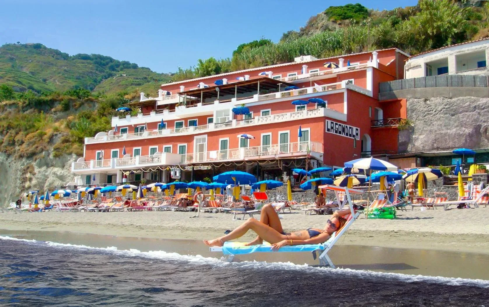 Property building in Hotel La Gondola