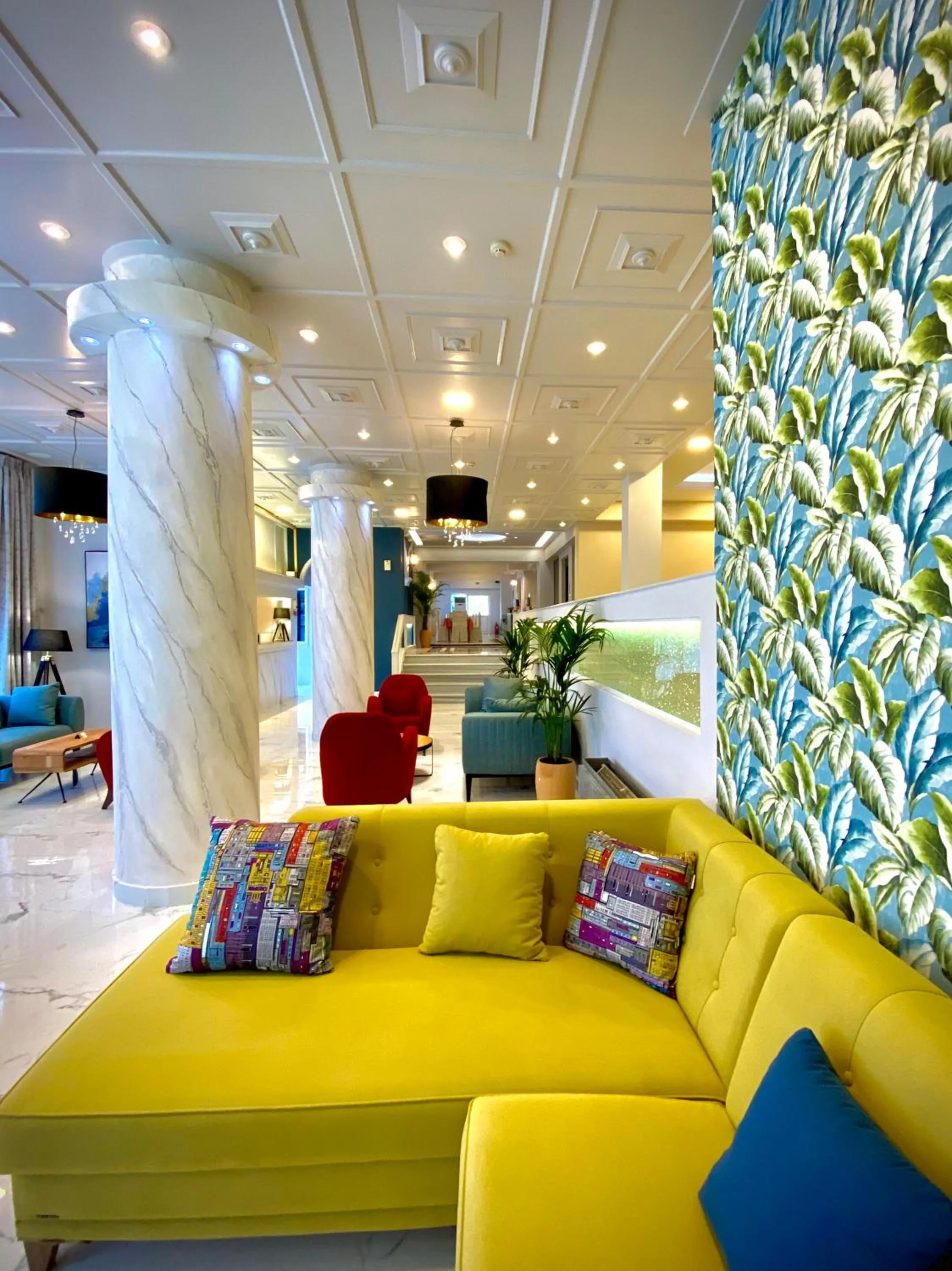 Library in Paloma Blanca