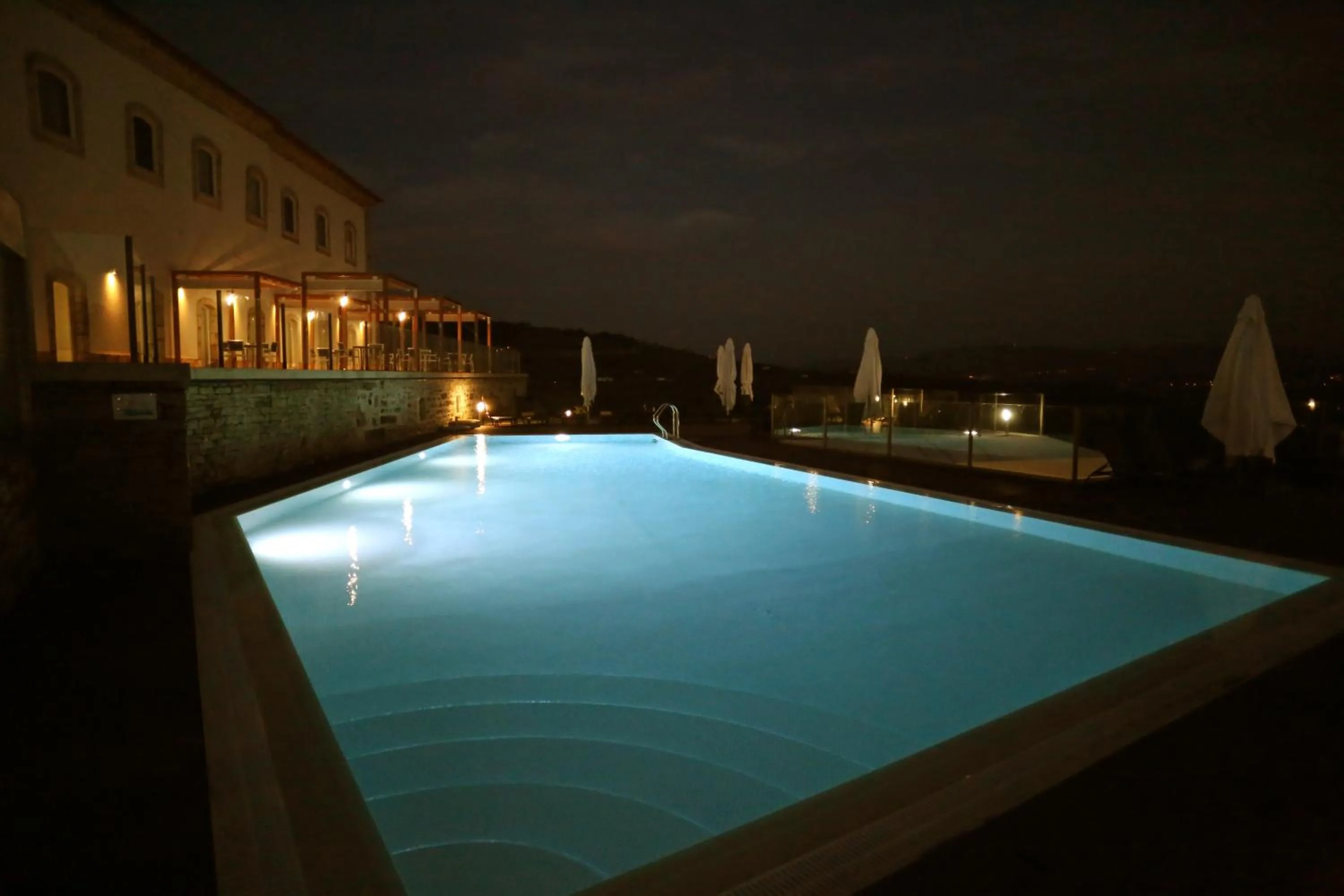 Swimming pool in Douro Scala
