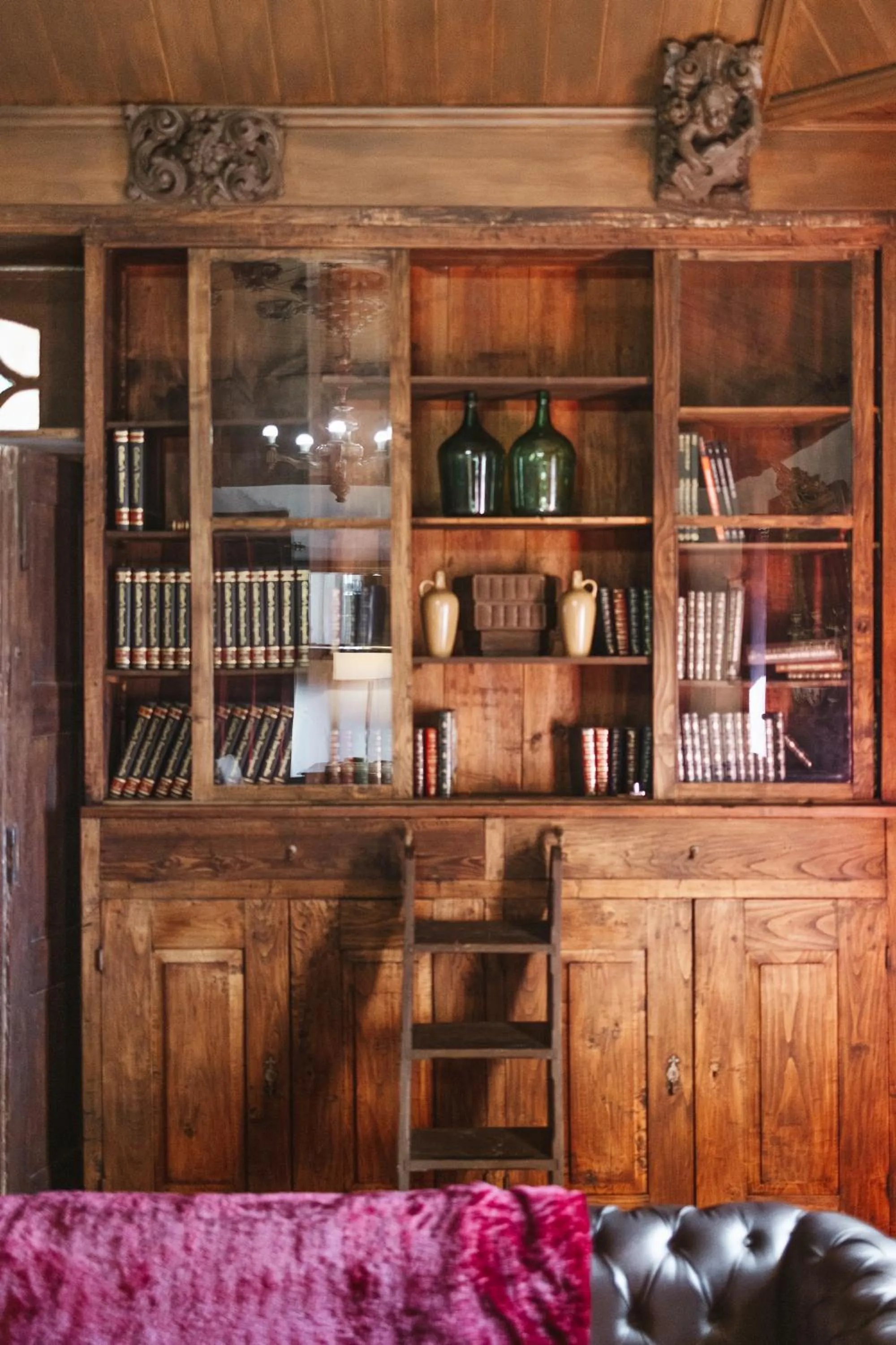 Library in Douro Scala