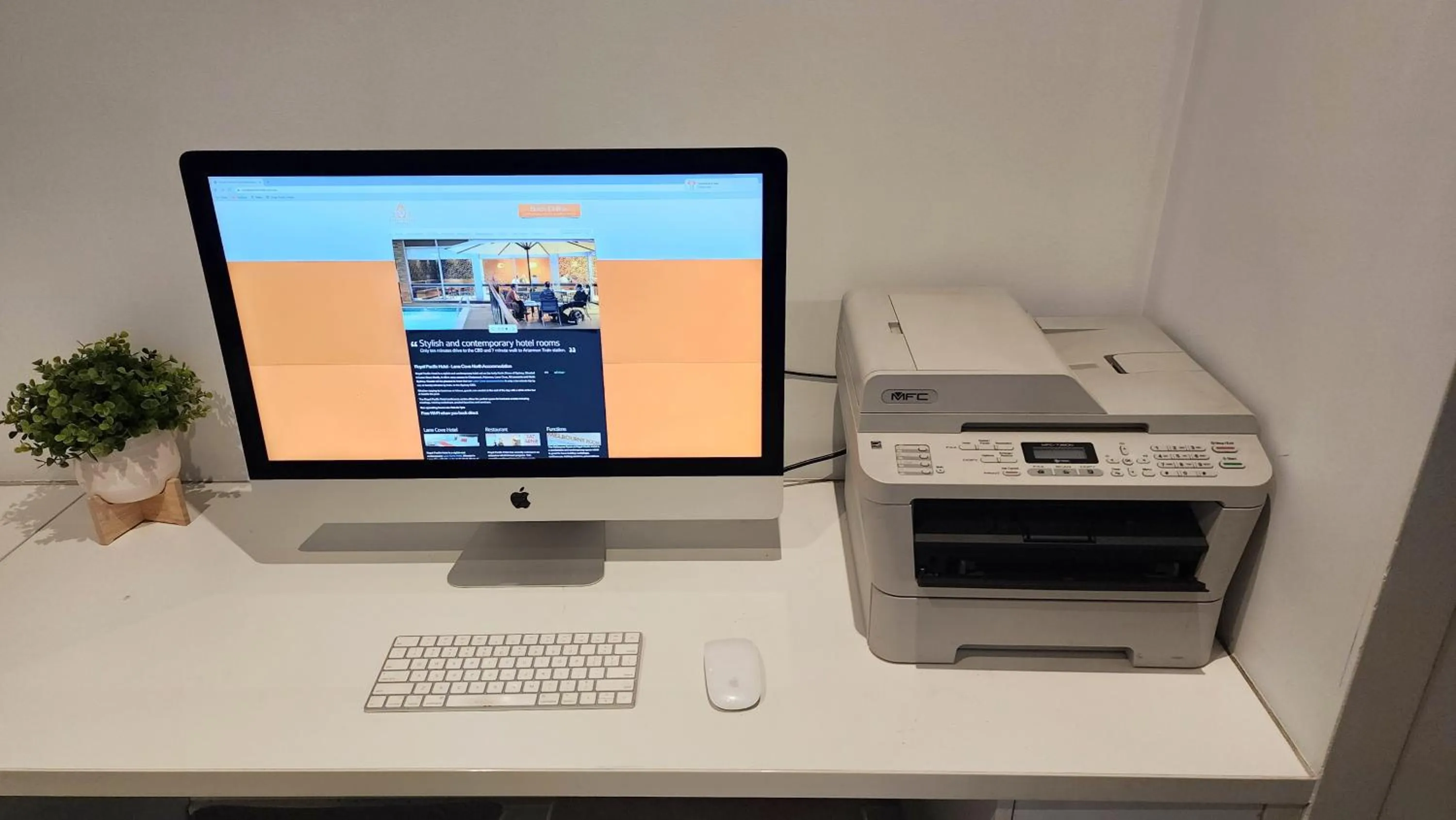 Business facilities in Royal Pacific Hotel