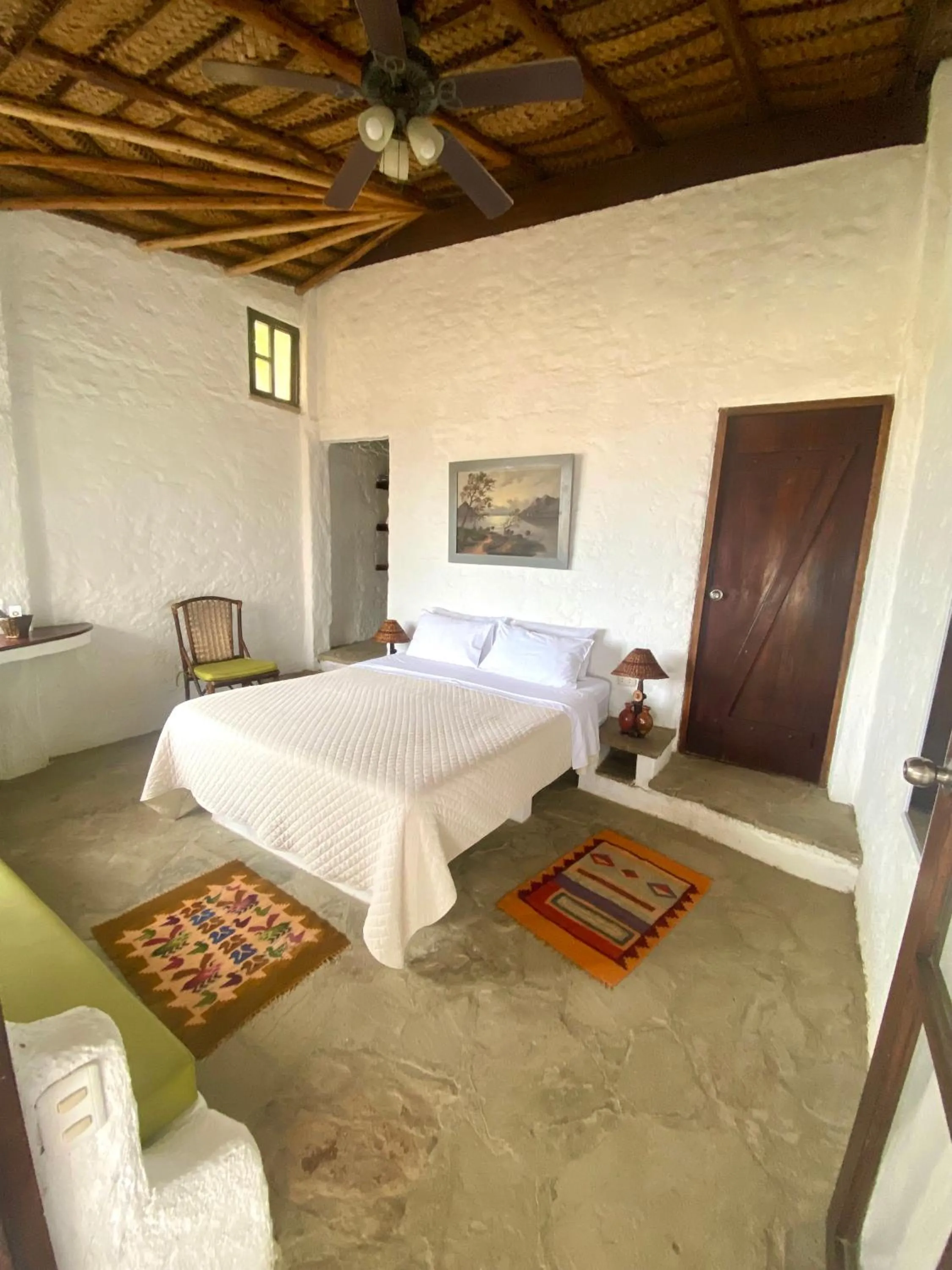 Bed in Hotel Smiling Crab