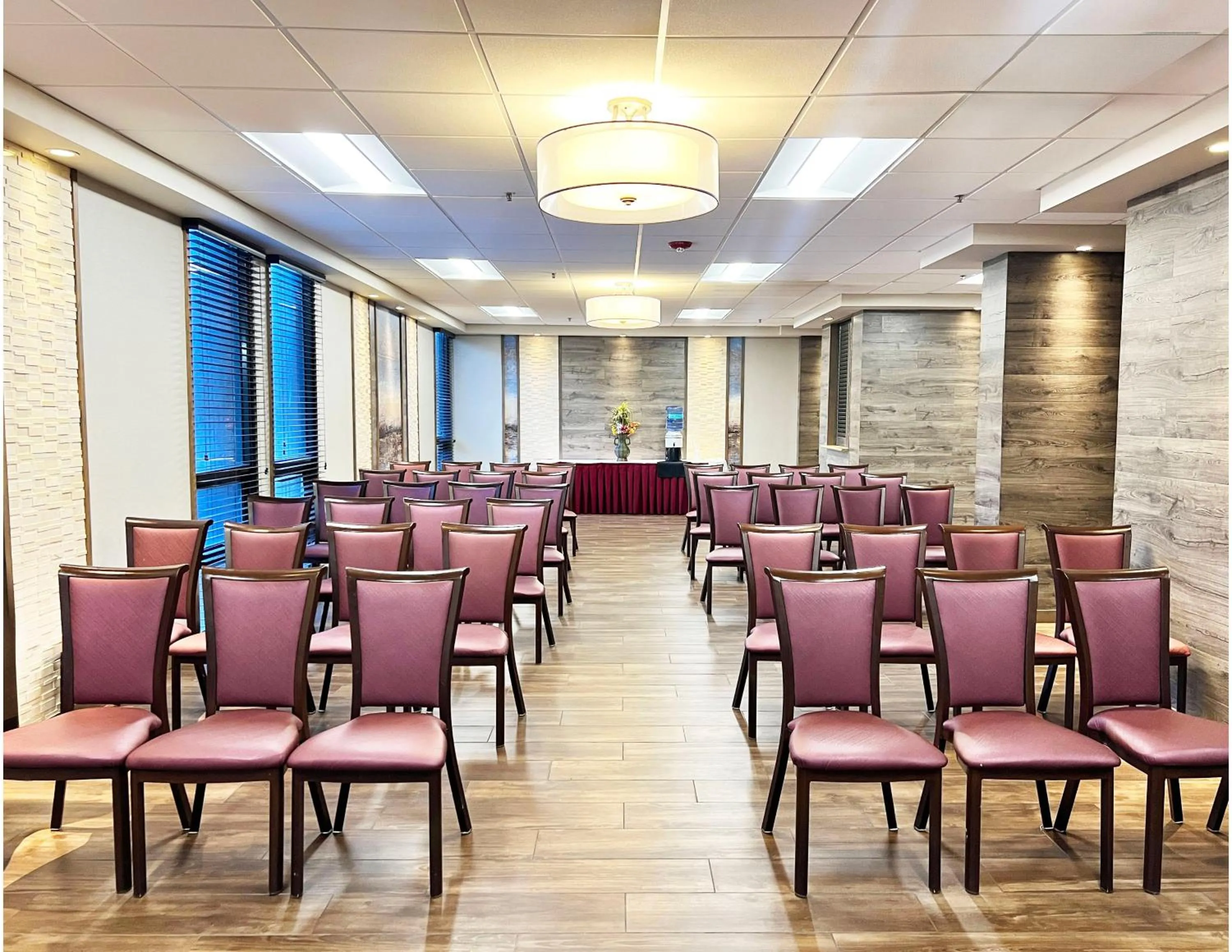 Meeting/conference room in Holiday Inn Newark International Airport