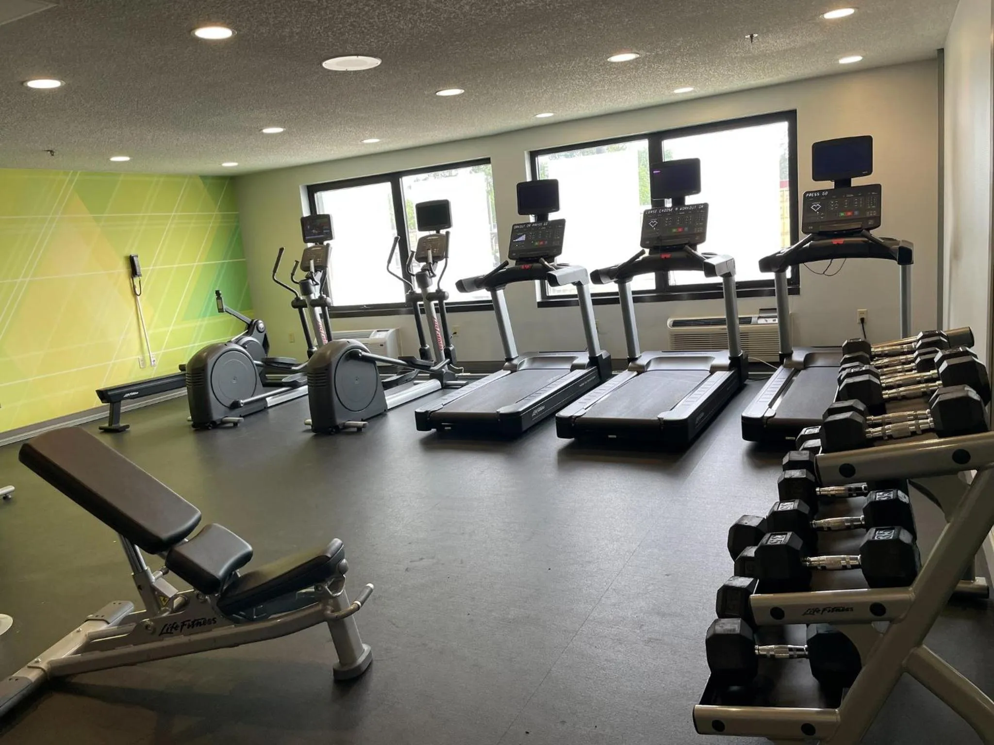 Fitness centre/facilities in Holiday Inn Newark International Airport