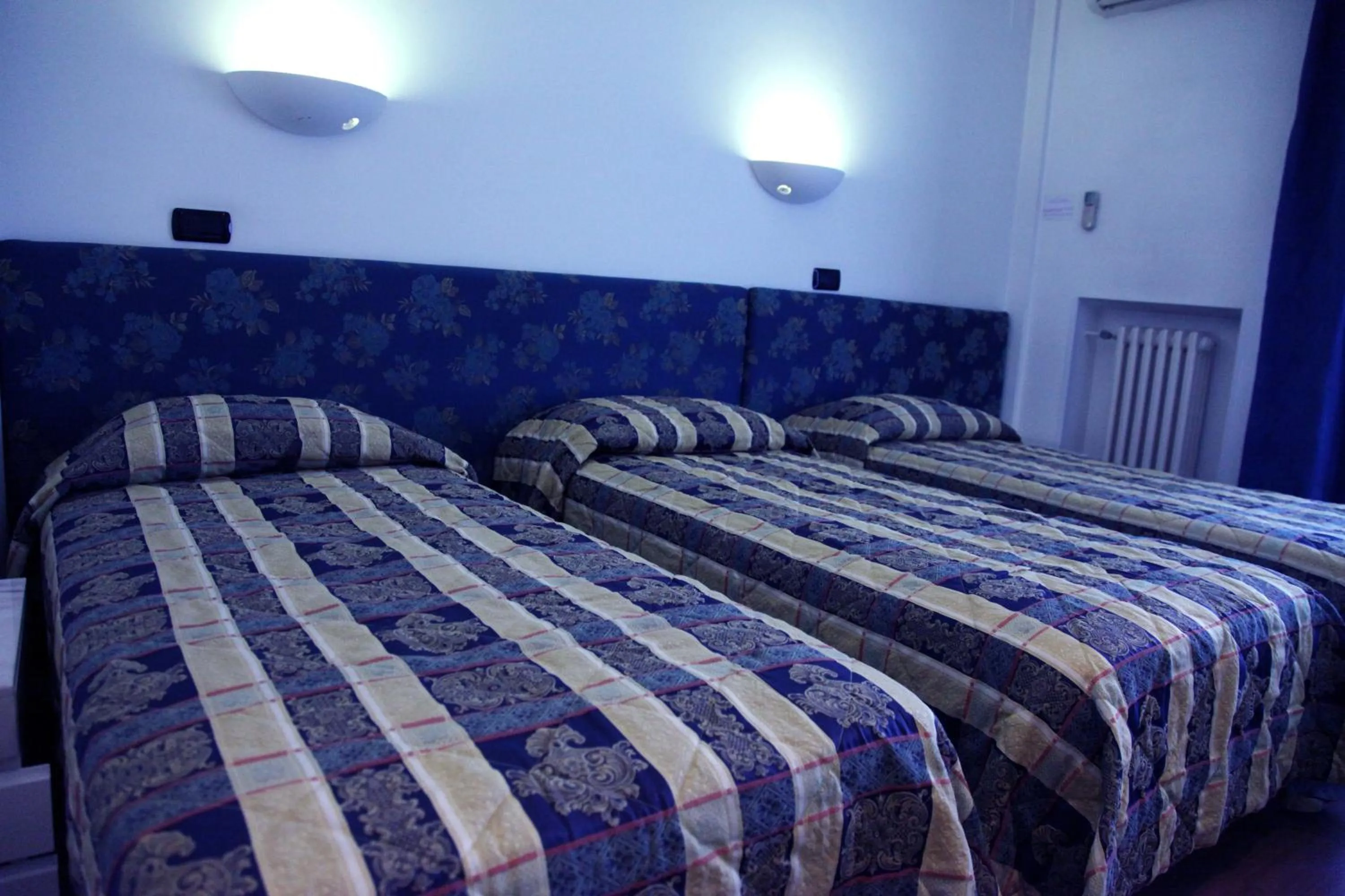 Bedroom, Bed in Hotel Canguro