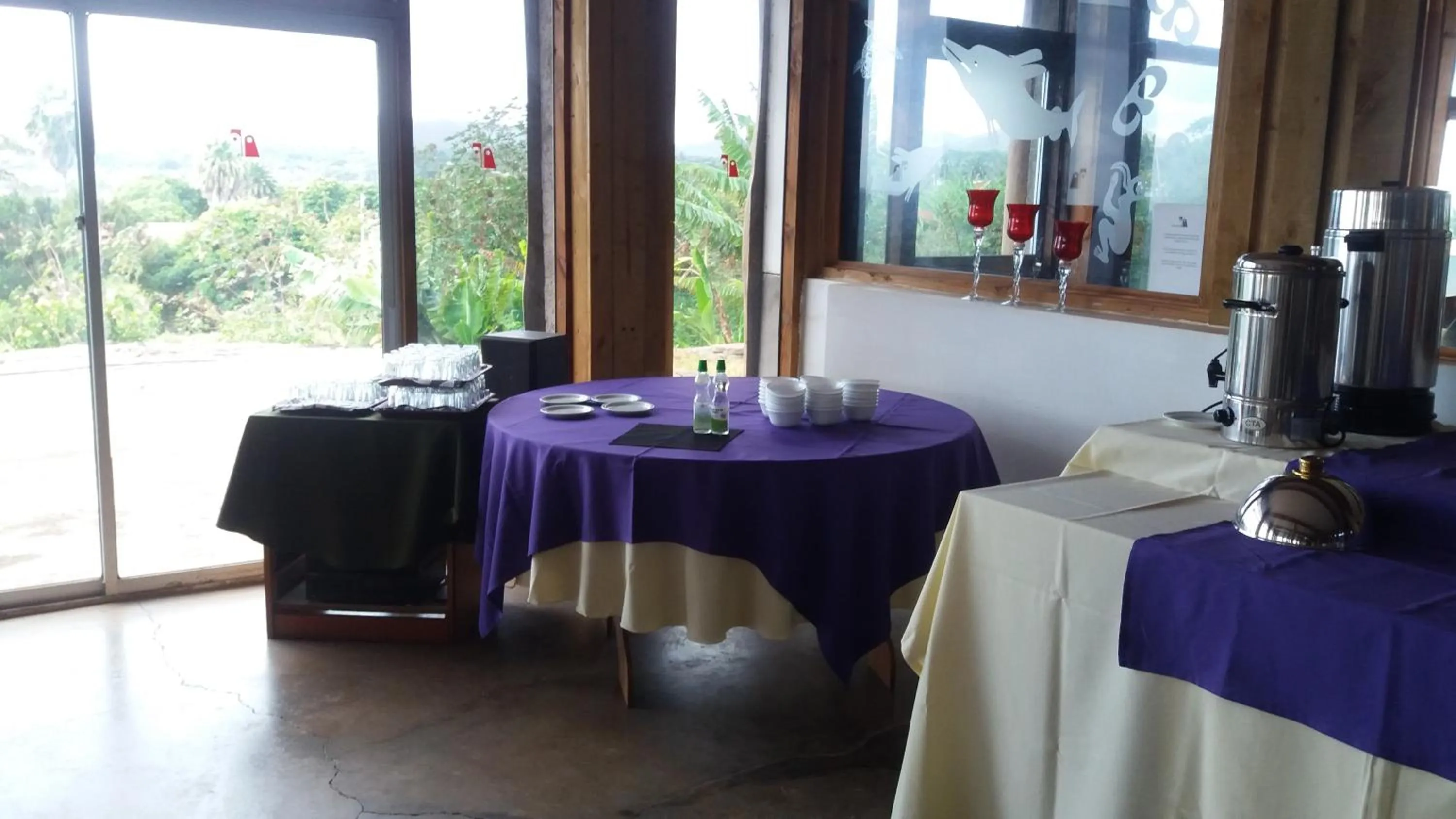 Coffee/tea facilities in Tupa Hotel