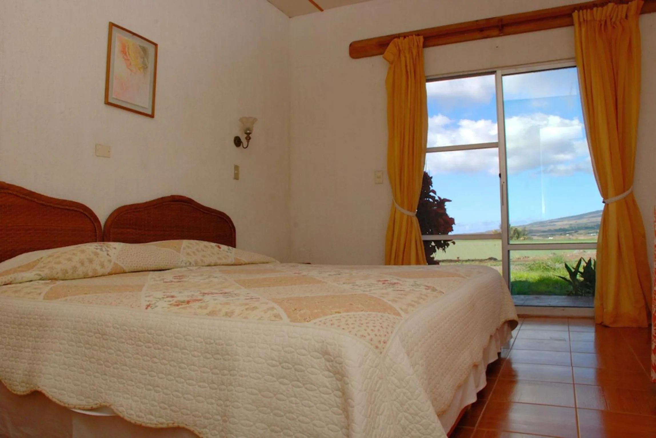 Bedroom, Bed in Tupa Hotel