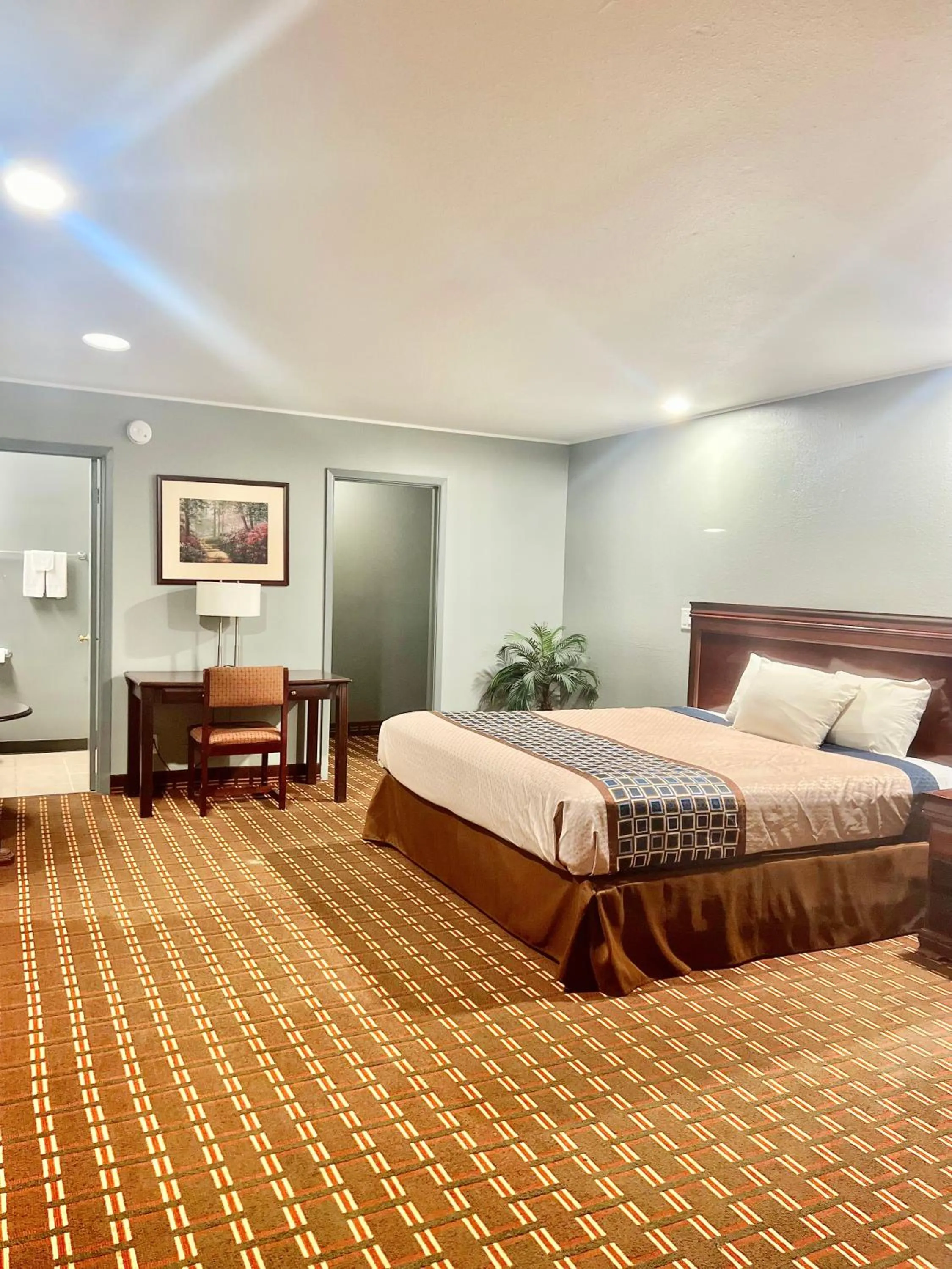 Photo of the whole room, Bed in Palace Motel DEQUEEN