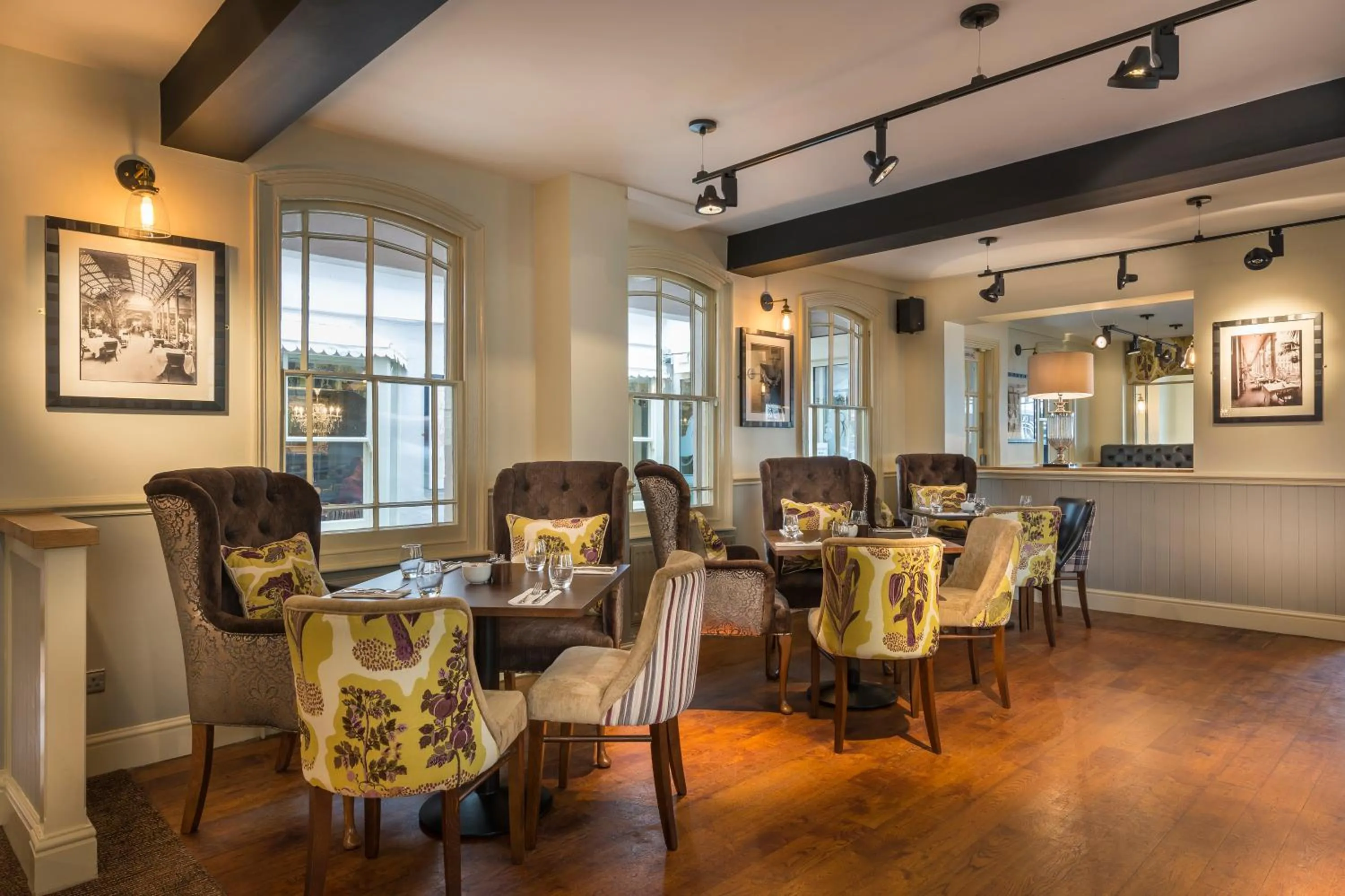 Restaurant/places to eat in The Golden Lion Hotel, St Ives, Cambridgeshire - The Coaching Inn Group