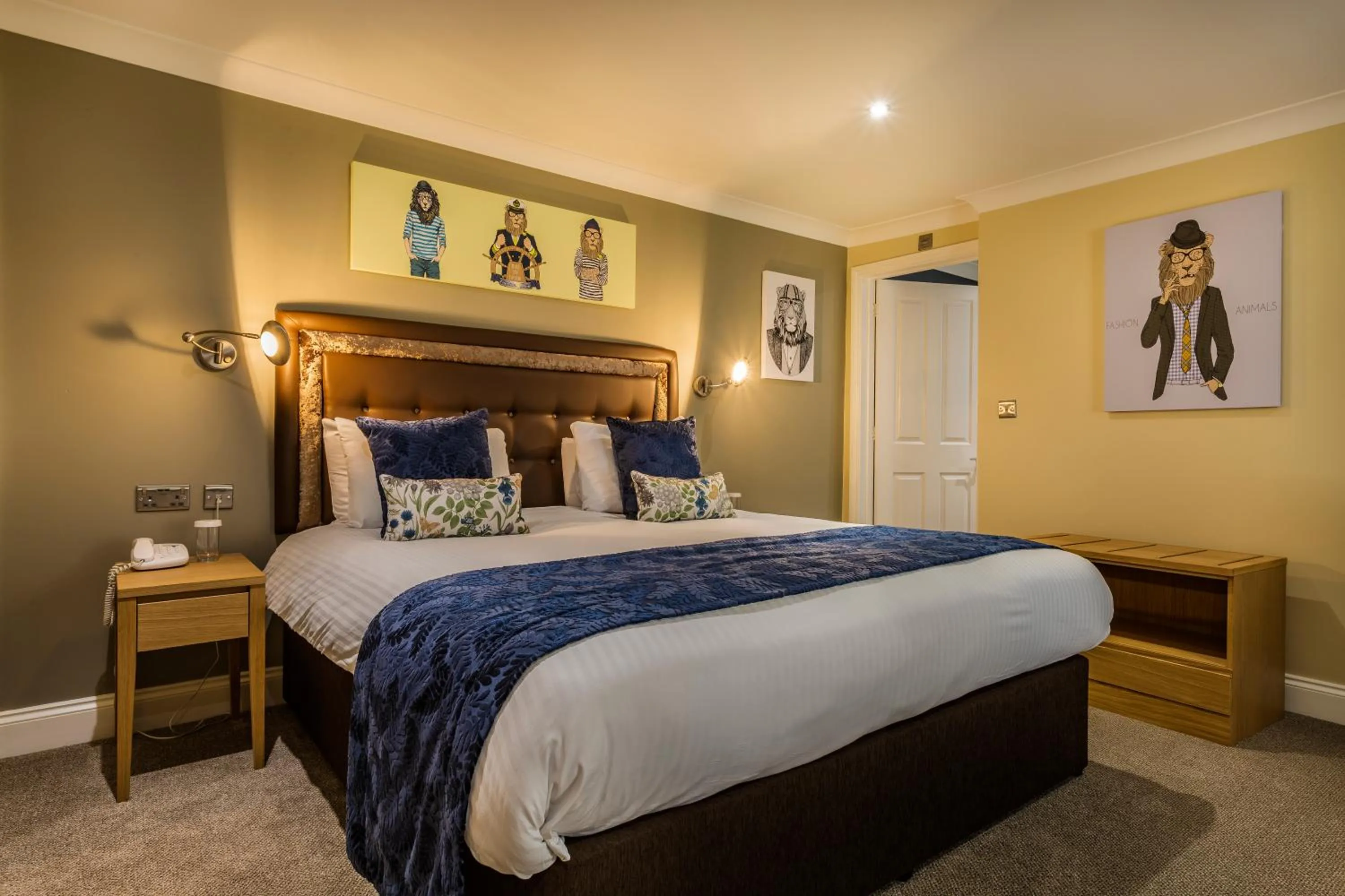 Bed in The Golden Lion Hotel, St Ives, Cambridgeshire - The Coaching Inn Group