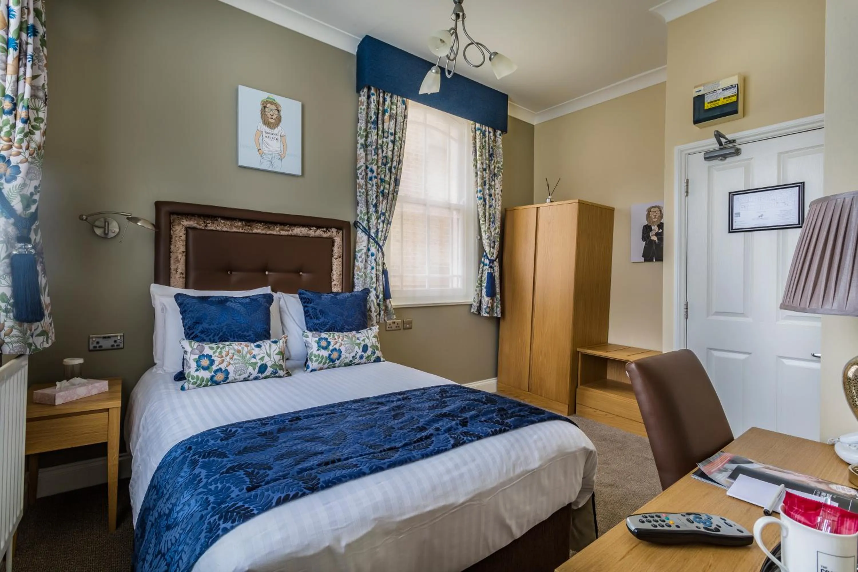 Bed in The Golden Lion Hotel, St Ives, Cambridgeshire - The Coaching Inn Group