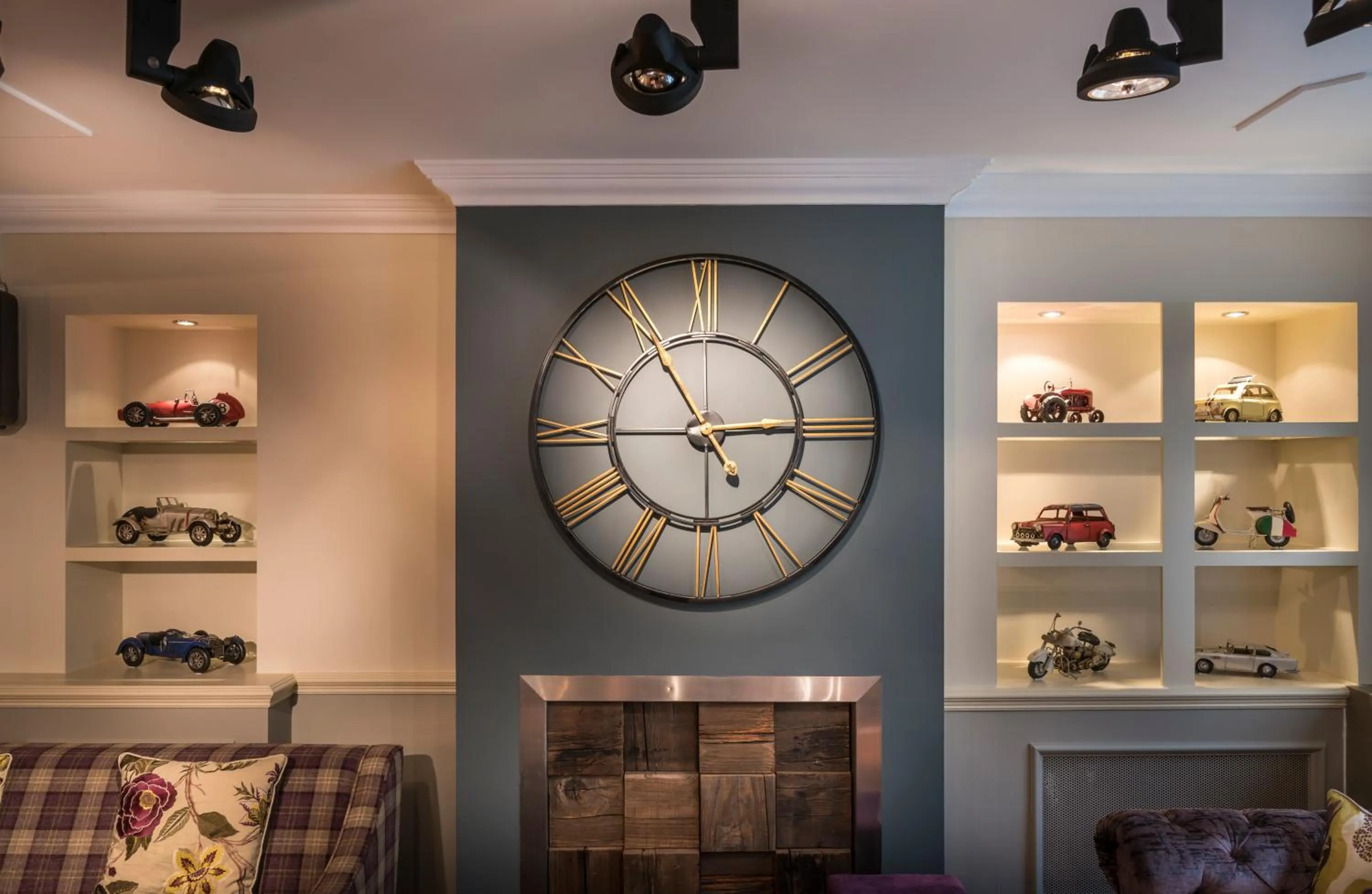 Decorative detail in The Golden Lion Hotel, St Ives, Cambridgeshire - The Coaching Inn Group