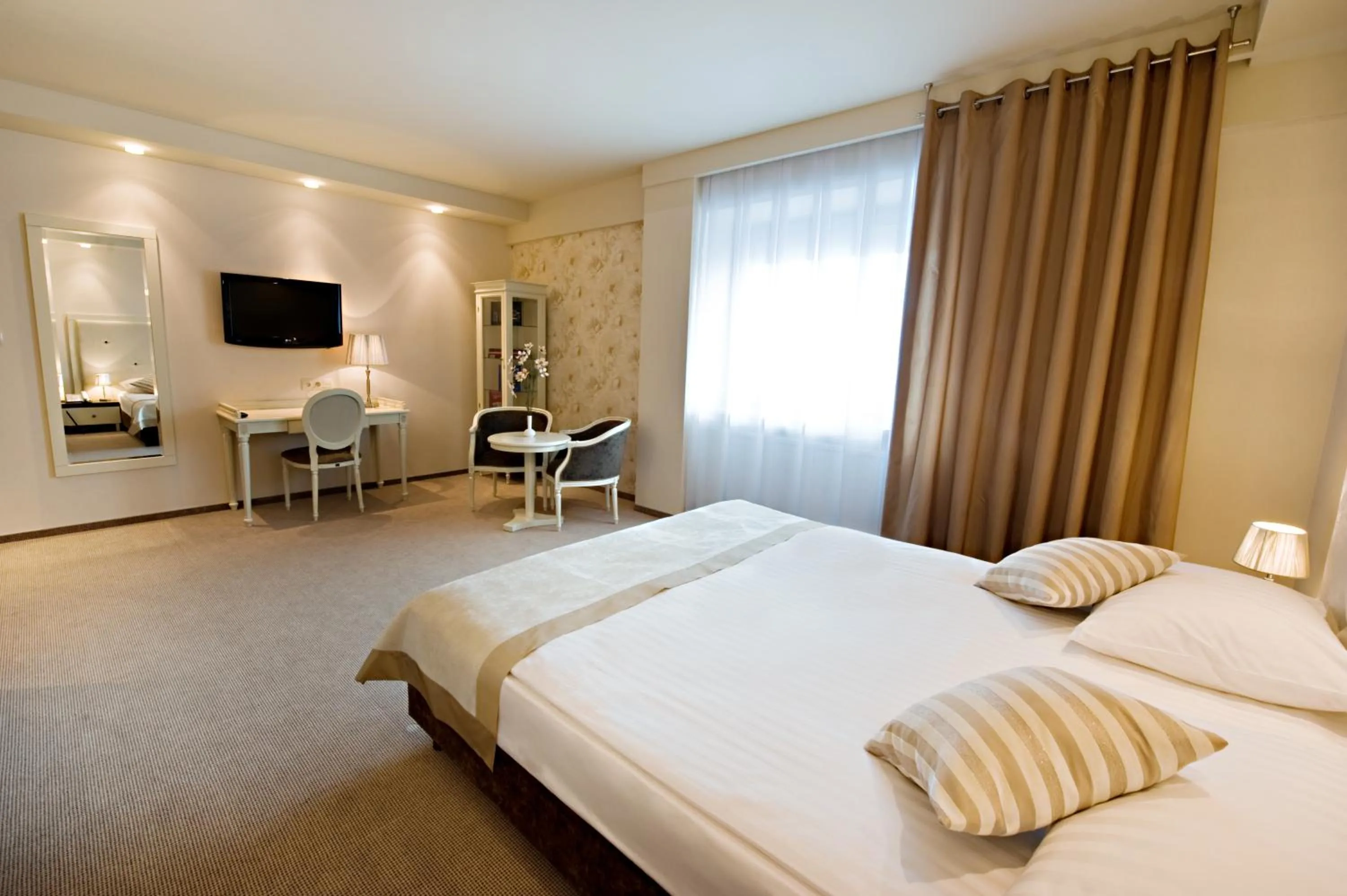 Bed in Hotel Prezydencki 4-star